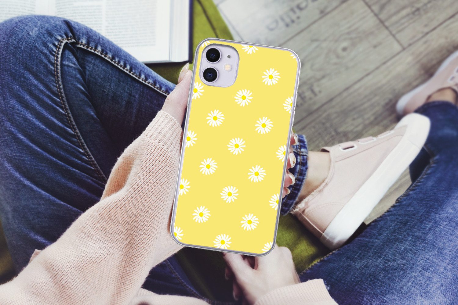 MuchoWow Handyhülle für Apple iPhone 11 Gänseblümchen - Pastell - Weiß - Gelb - Blumen, Smartphone-Bumper, Print, Handy Schutzhülle Dünn
