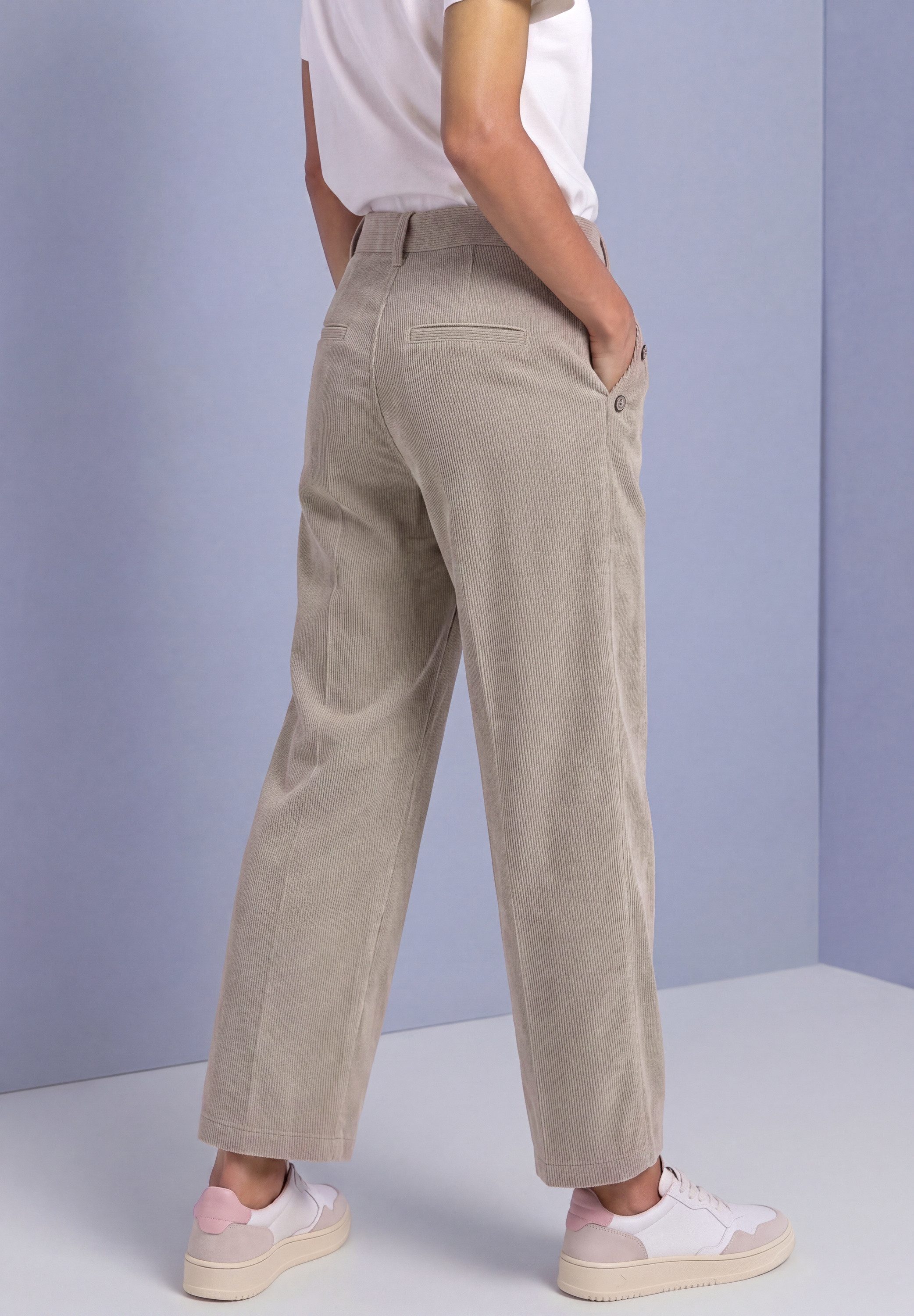 STREET ONE Cordhose Style Amalia Streight Leg mit Zierknöpfen – Bild 2 von 5