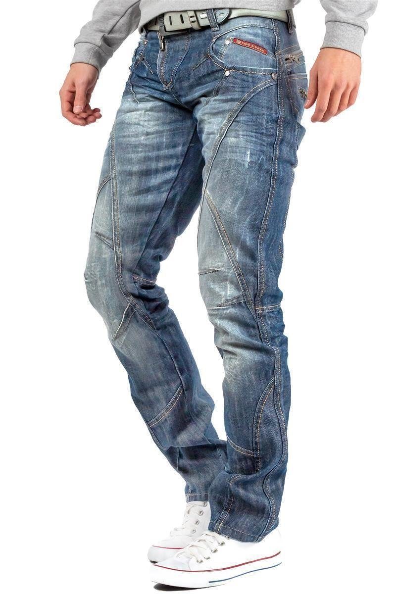 Cipo & Baxx Regular-fit-Jeans Herren Regular Fit Hose Stonewashed BA-C0751 (1-tlg) Schriftzug und diverse Verzierungen