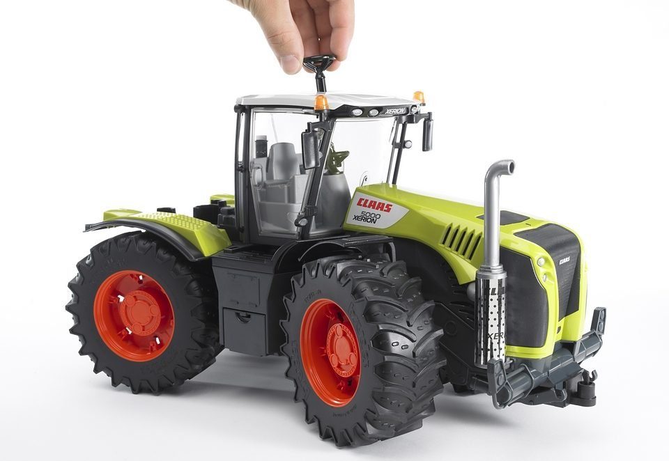 Xerion Claas 5000, Bruder® Germany Made in Spielzeug-Traktor