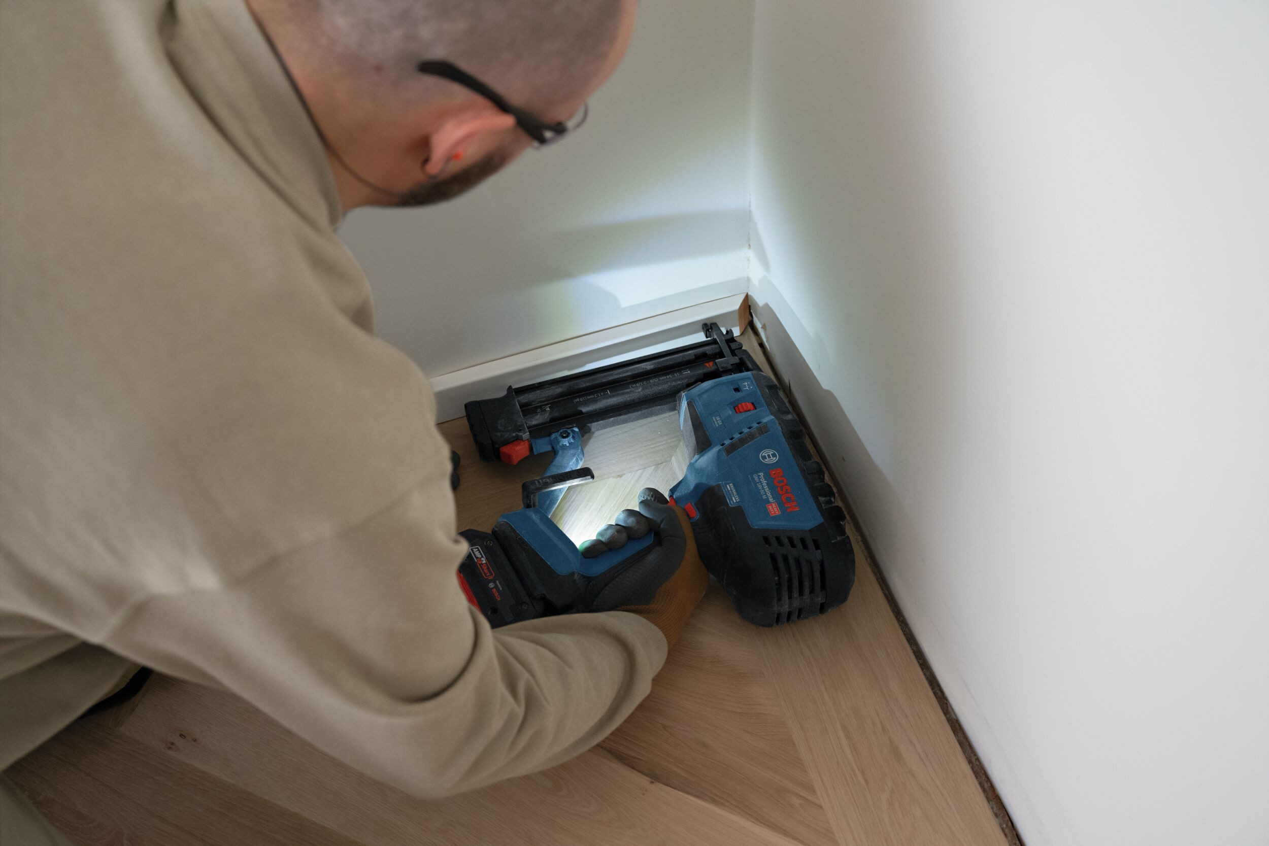 BOSCH Akku-Stauchkopfnagler GNH 18V-50 M, 18 in V, Holznagler Ohne Akku - im Karton