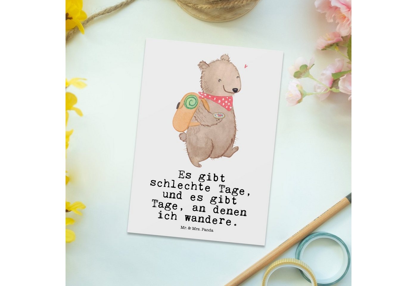 Thumbnail - Mr. & Mrs. Panda Postkarte Bär Wandern - Weiß - Geschenk, Postkarte, Karte, Danke, Auszeichnung, Hochglanzveredelt