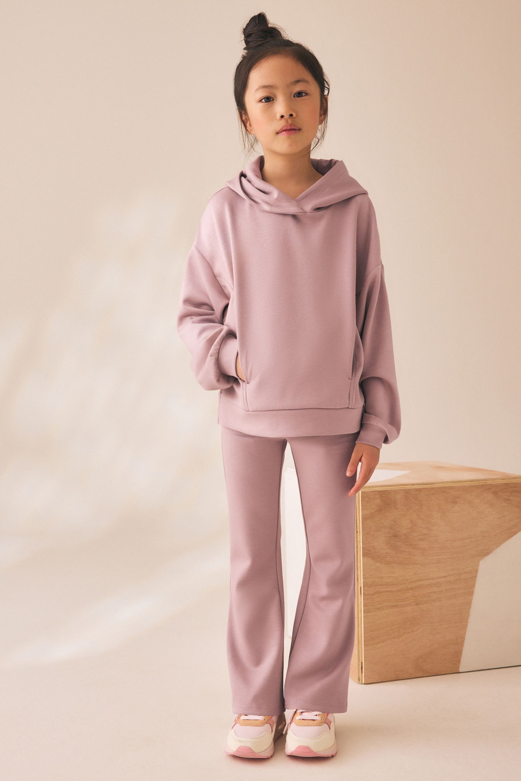 Next Sweatanzug Hoodie und Schlaghose, Set (2-tlg)