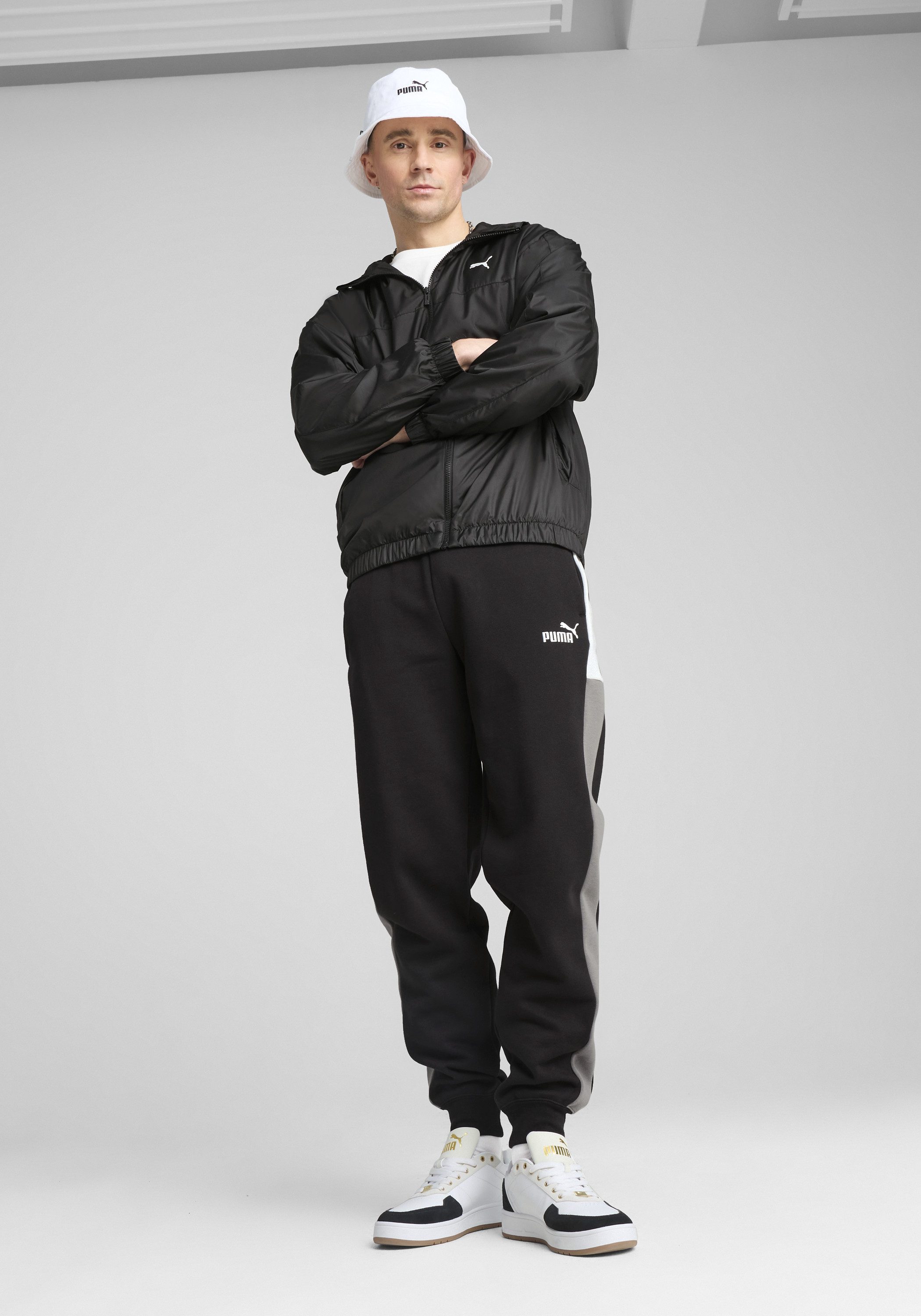 PUMA Windbreaker ESS UV RELAXED WINDBREAKER M mit Kapuze, mit Eingrifftaschen, wärmeisolierend – Bild 5 von 5