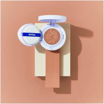 Nivea Make-up Hyaluron Cellular Filler 3in1 Pflege Cushion Fluid Schwamm, Kollagen-Booster, feuchtigkeitsspendende Foundation, - 03 Dunkel