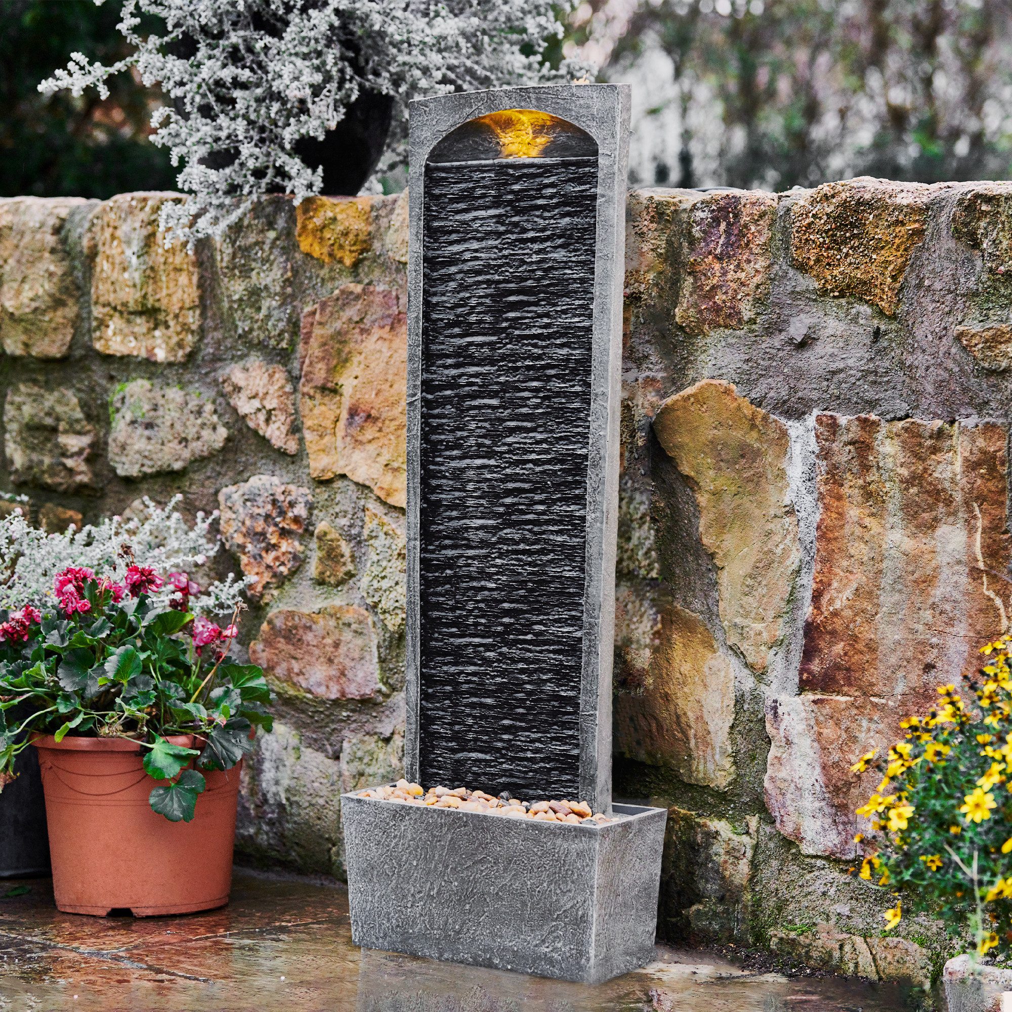 Teamson Home Gartenbrunnen Gartenbrunnen mit LED aus Polyresin schwarz H98 cm