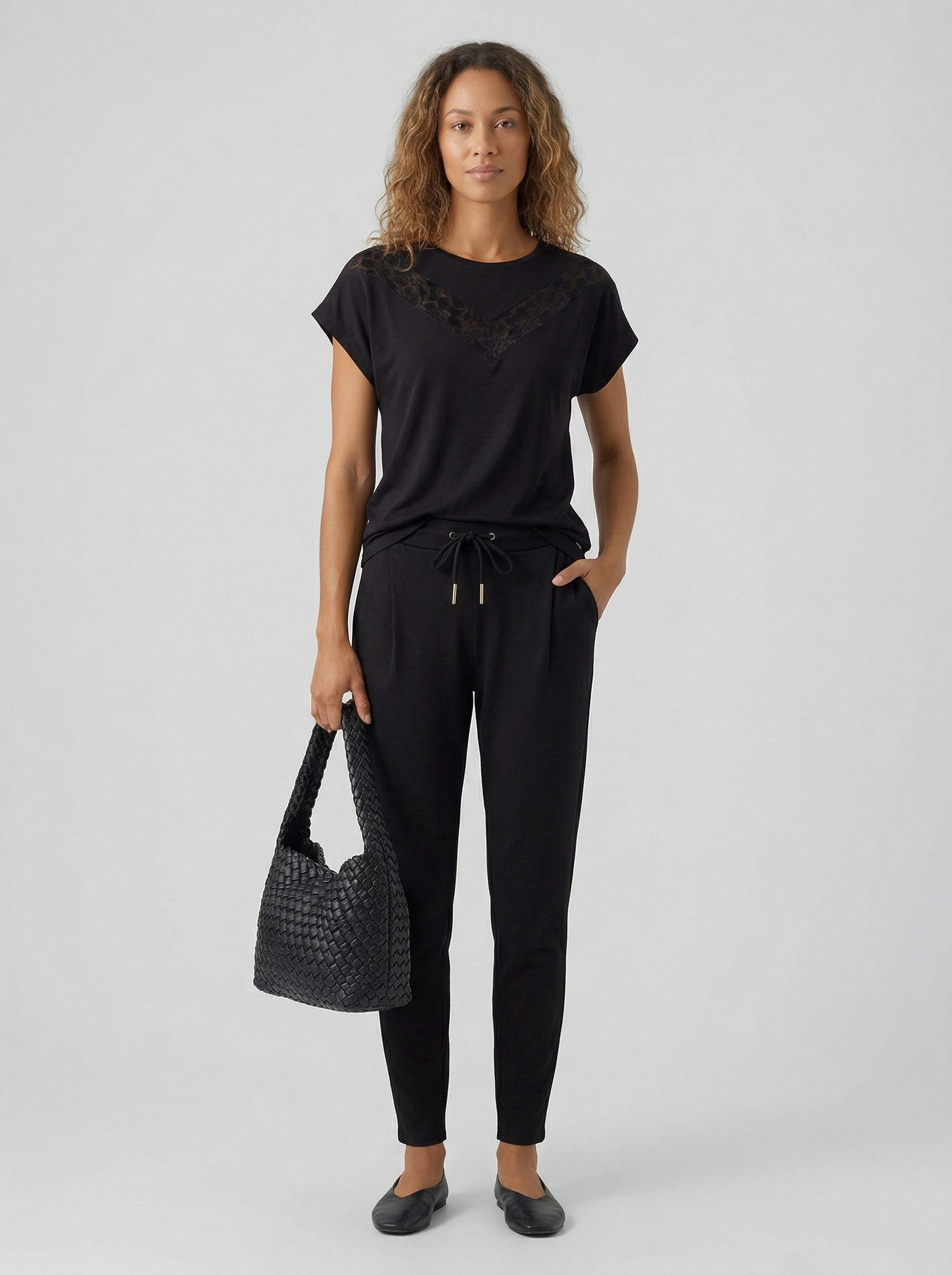 Zum Outfit 12