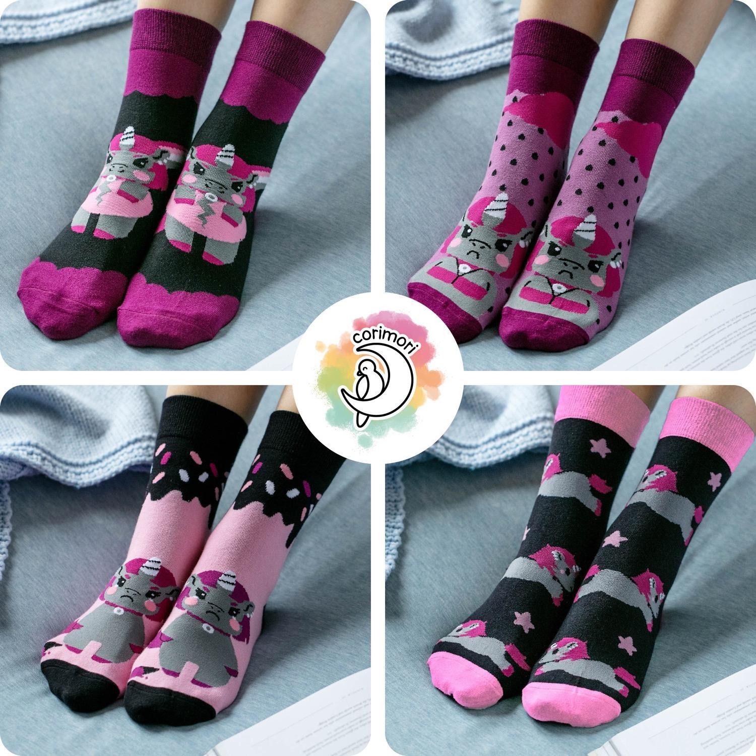 Corimori Haussocken Witzige Einhorn Baumwolle Socken 4er Set Geschenk-Box Unicorn Anime (Packung, 4-Paar, Geschenk) Einheitsgröße 36-44, Kawaii Strümpfe, plasti – Bild 2 von 5