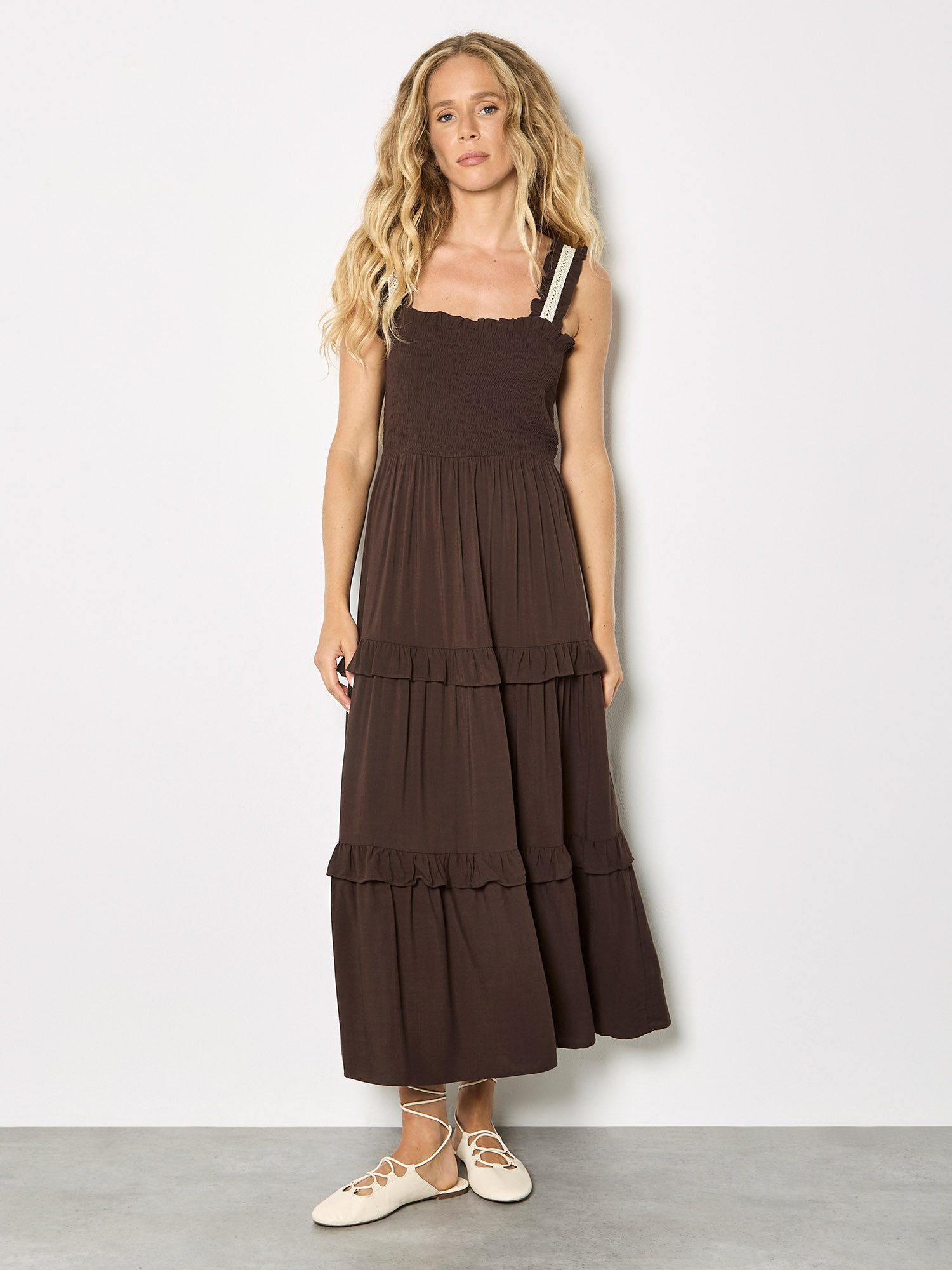 Apricot Midikleid Midi-Kleid mit gestufter Spitzenverzierung