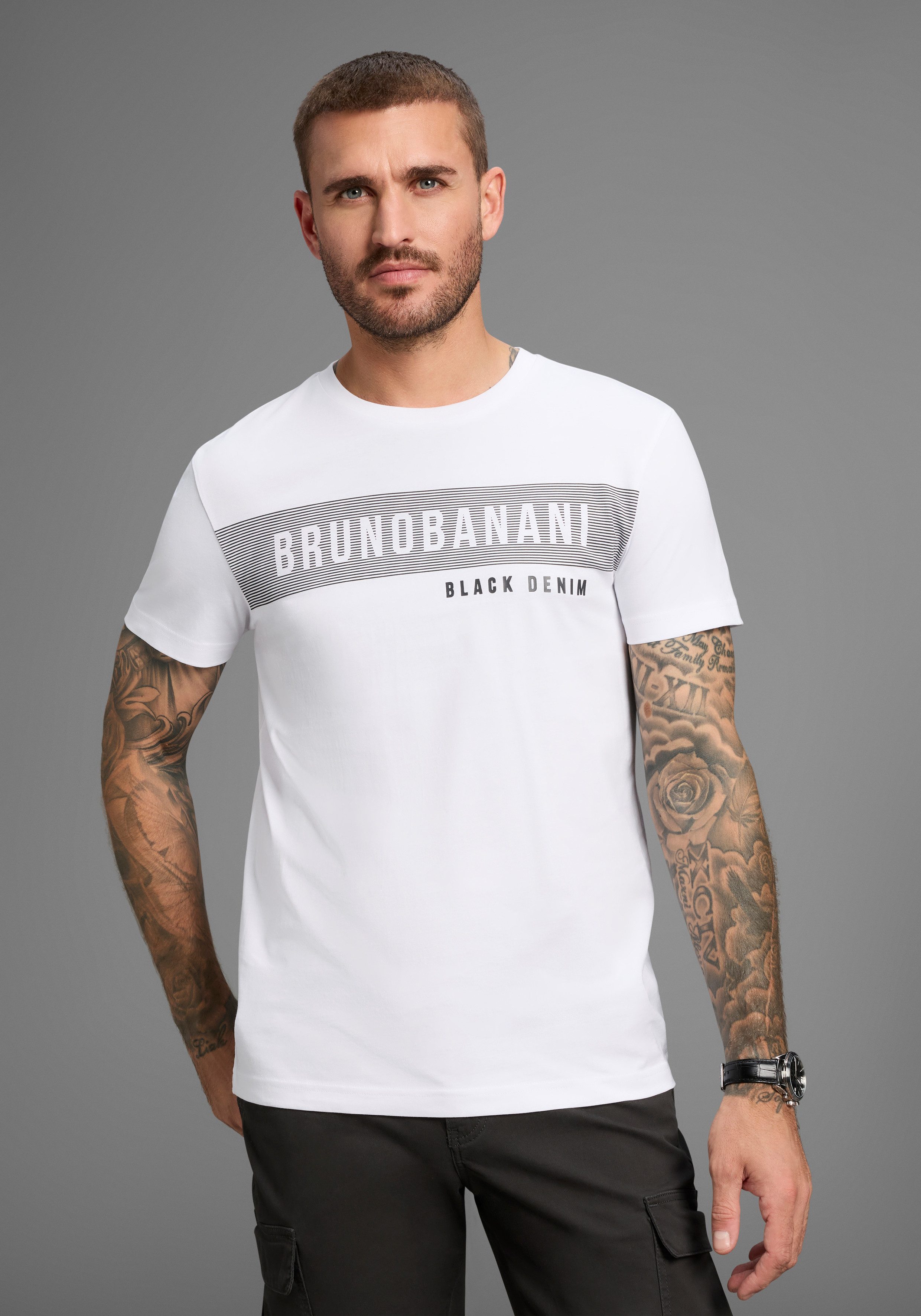 Bruno Banani T-Shirt kurzärmelig, schmal geschnitten, Rundhalsausschnitt günstig online kaufen