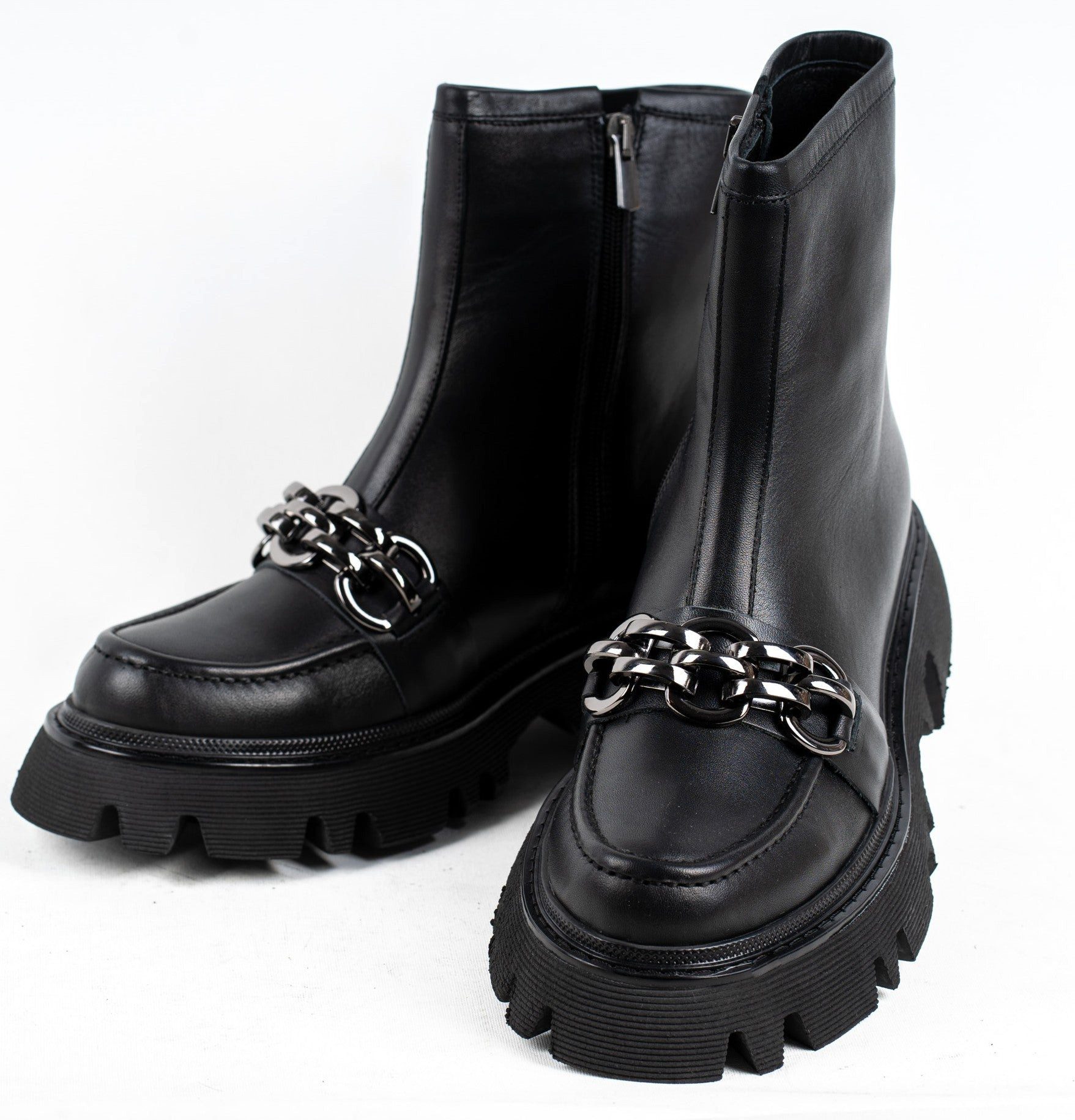 Damen Schwarze Stiefeletten mit Reißverschluss, Kette und Absatz Schnürstiefel