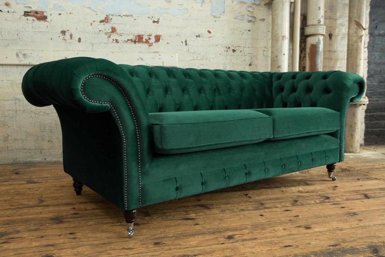 Sofa, mit Die Textil 3 Couch Couchen Sitzer Knöpfen. Chesterfield Sitz Polster JVmoebel Rückenlehne Chesterfield-Sofa