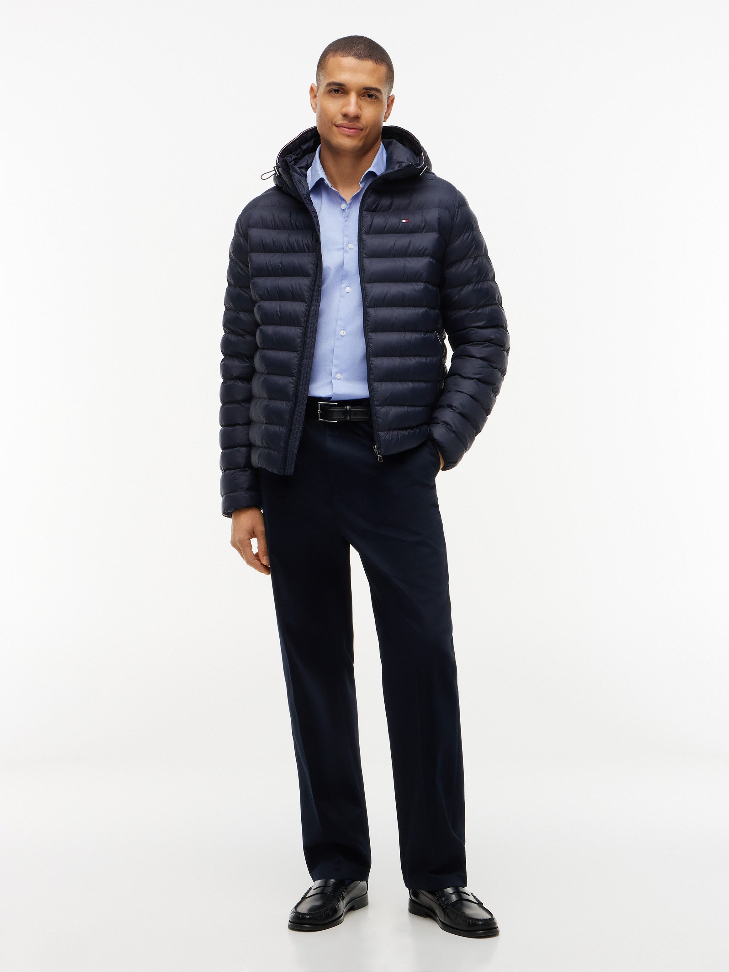 Tommy Hilfiger Steppjacke PACKABLE RECYCLED HOODED sportive Kapuze mit Global Stripe – Bild 4 von 5