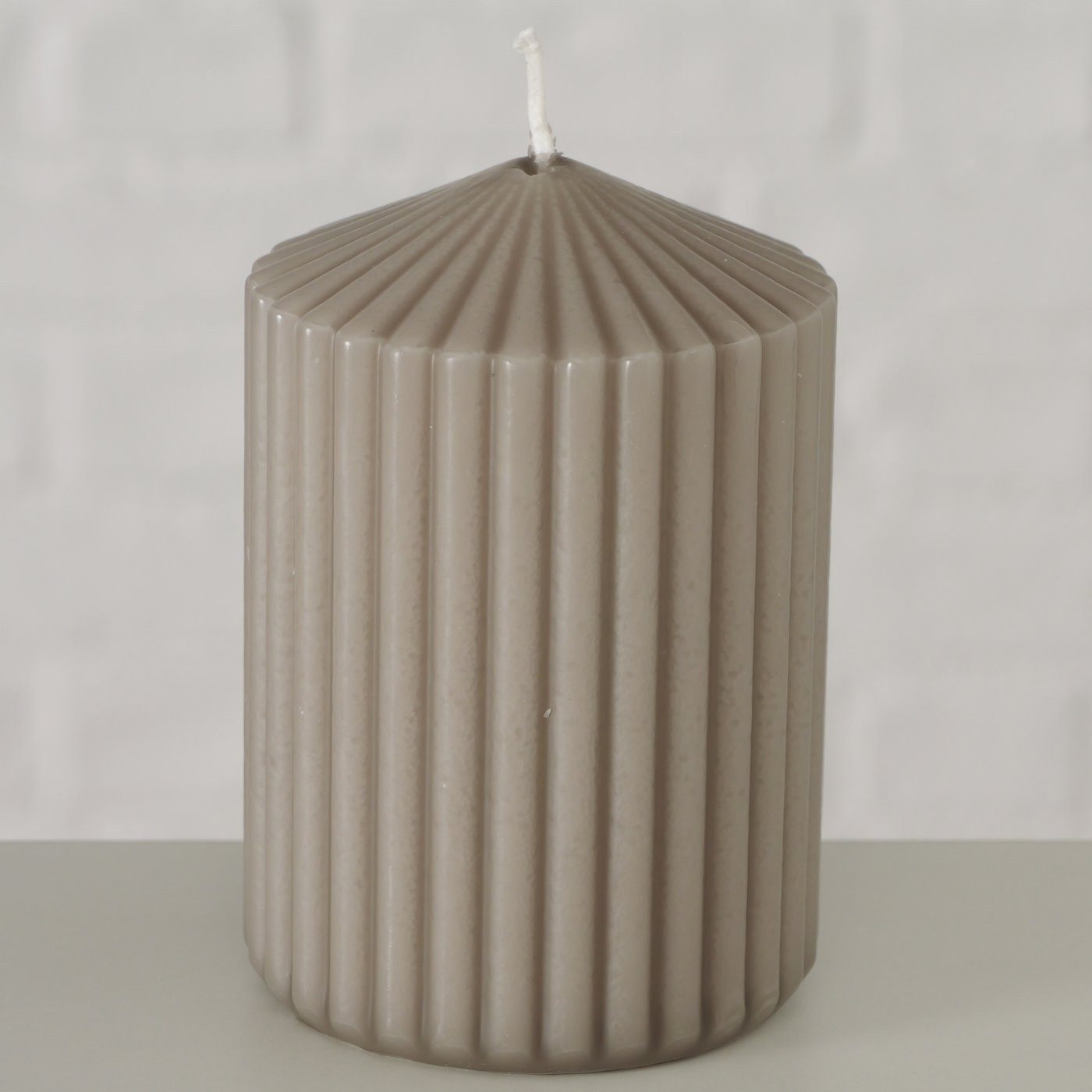 BOLTZE GRUPPE Stumpenkerze Boltze Stumpenkerze "Rillea", Taupe, 10x7cm, BOLTZE-2086749 (1-tlg)