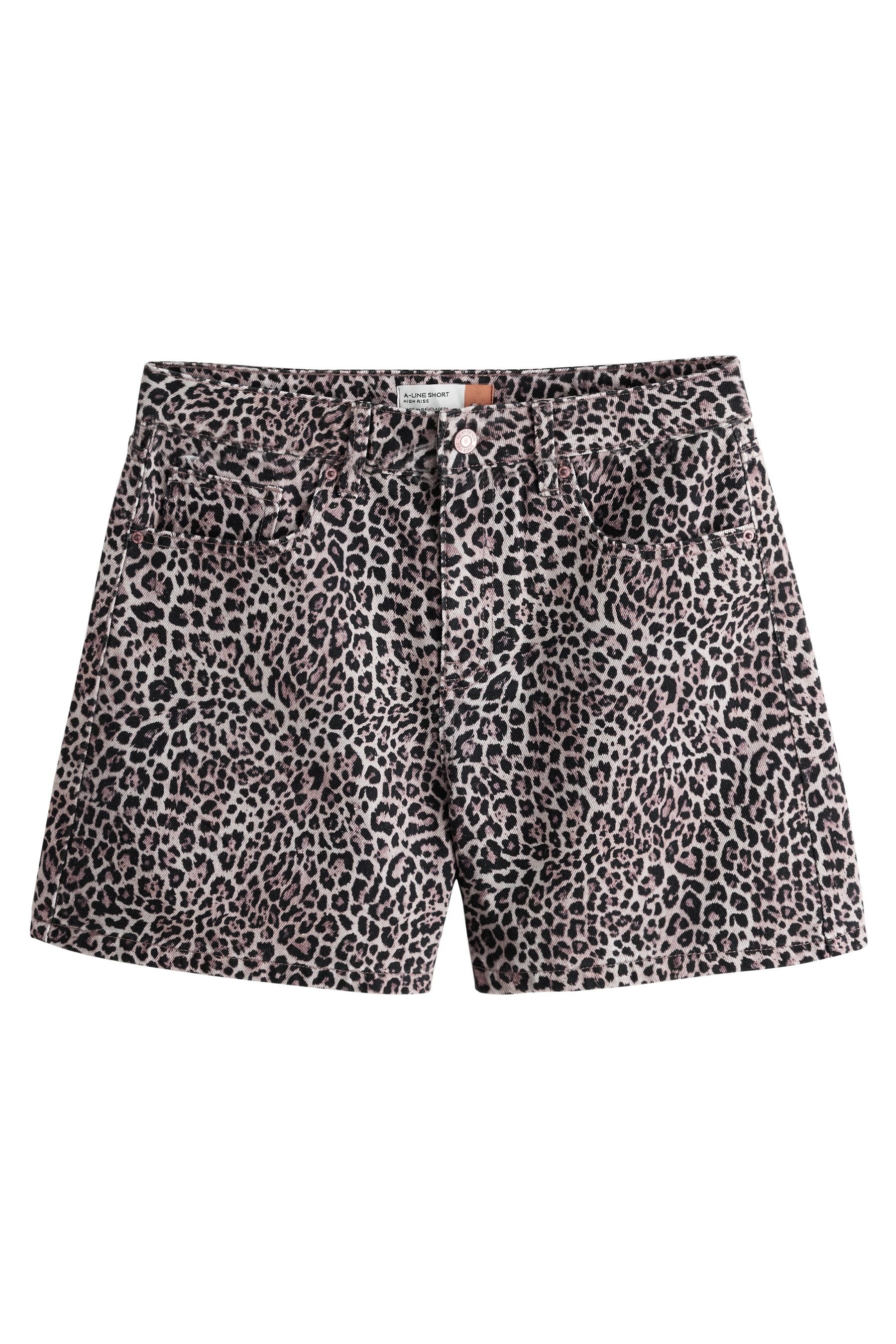 Next Jeansshorts Jeansshorts mit hohem Bund in A-Linien-Form (1-tlg)