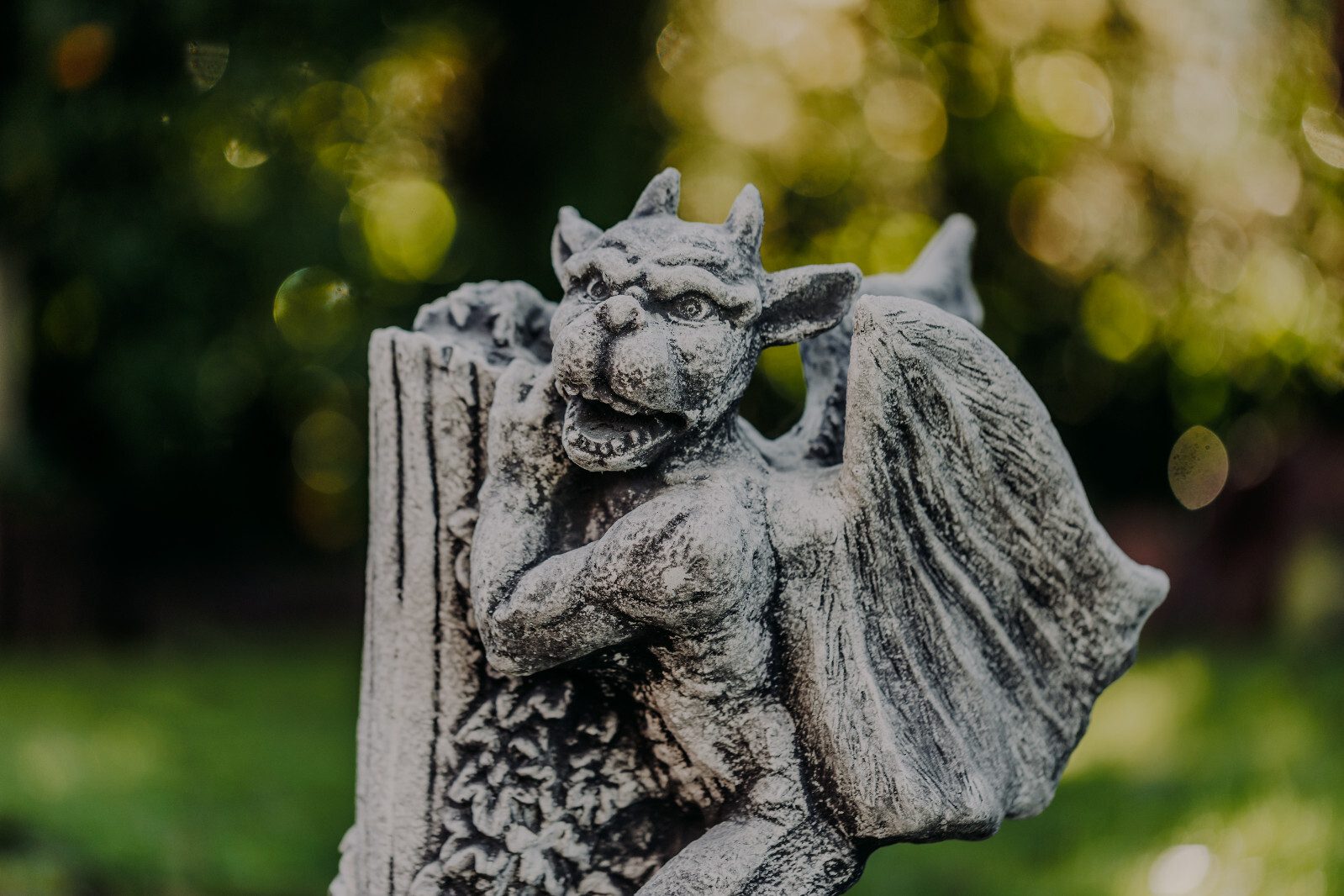 Gargoyle Statue Mit Flügeln: Frostsichere Gartenfigur Aus Steinguss, 60 Cm Hoch, 52 Kg