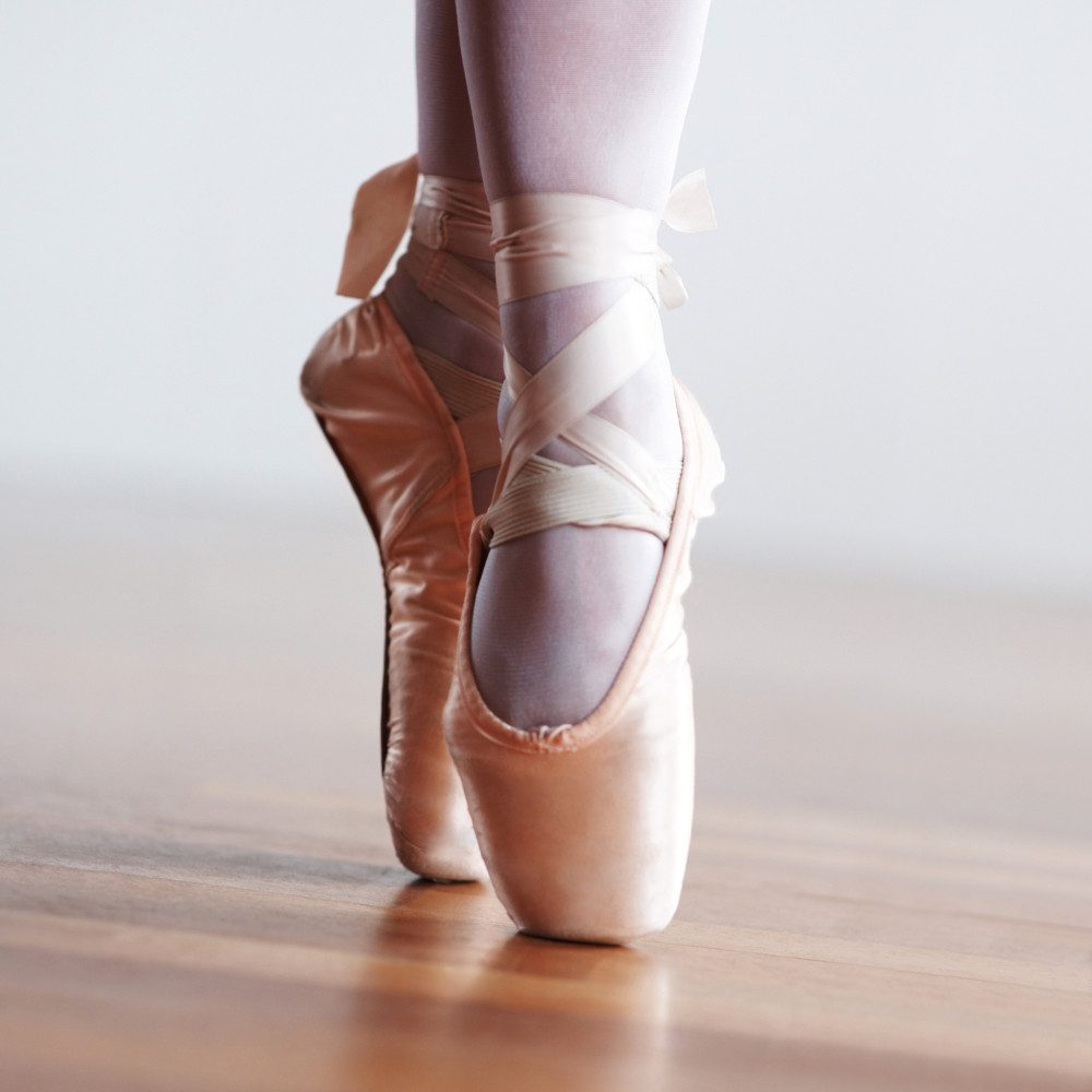 1art1 Poster Ballett Kunstdruck Bild - Spitzenschuhe, RelevÃ© (70 x 70 cm)