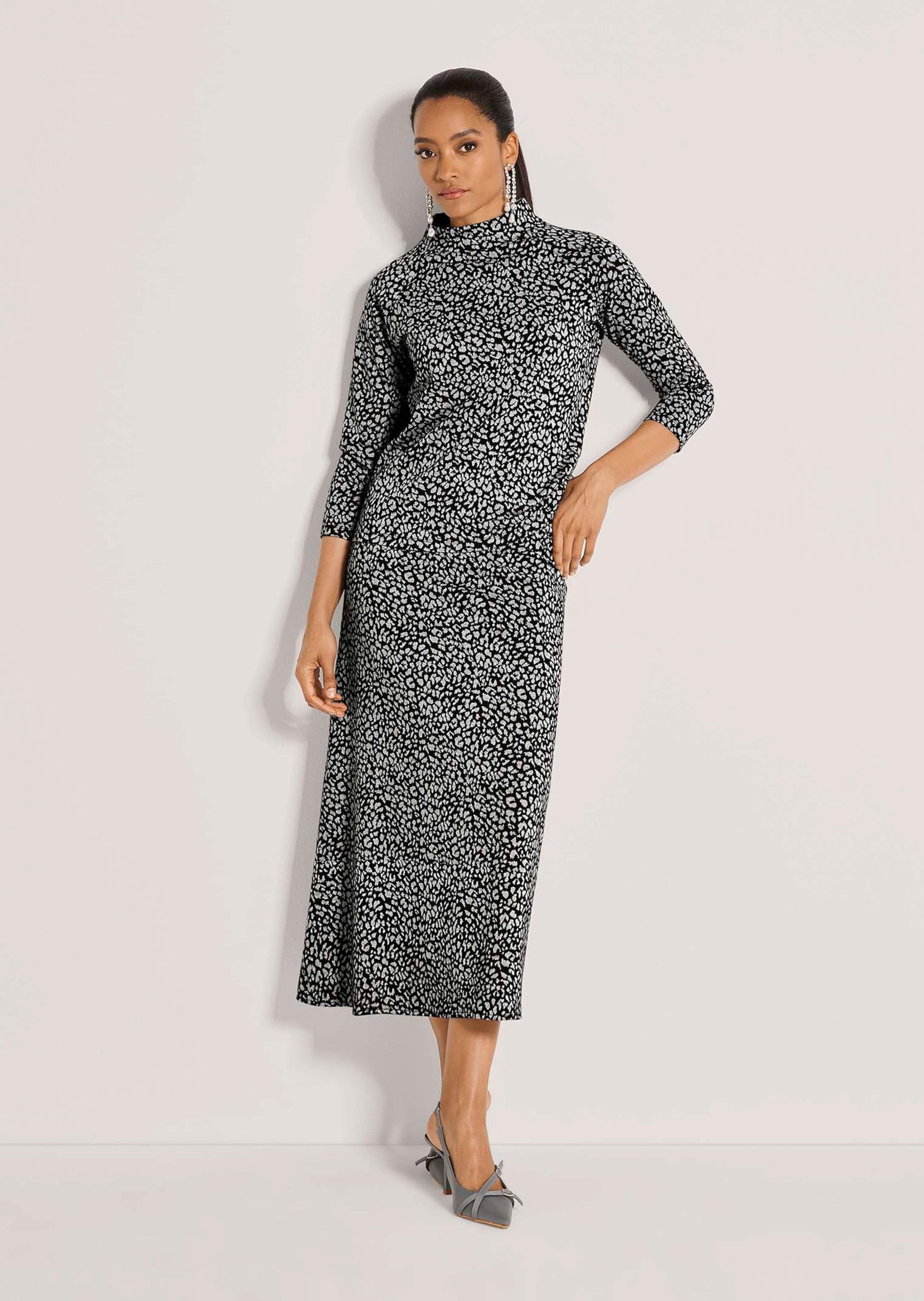 MADELEINE 3/4-Arm-Shirt Gemustertes Sweatshirt mit Stehkragen Taillierter Schnitt mit Raglanärmeln in 3/4-Länge