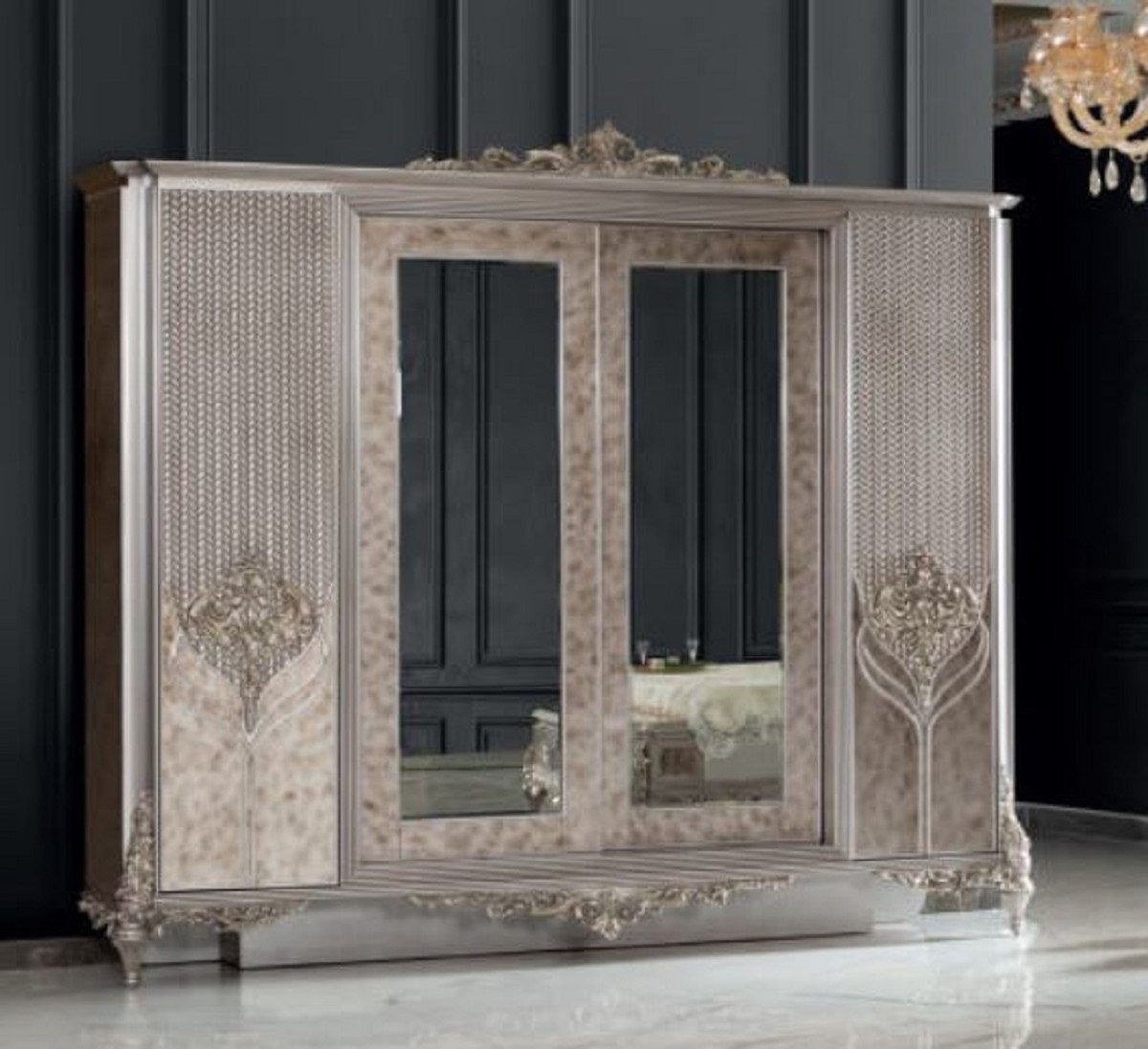 Casa Padrino Kleiderschrank Luxus Barock Schlafzimmerschrank Silber - Prunkvoller Massivholz Kleiderschrank im Barockstil - Barock Schlafzimmer Möbel