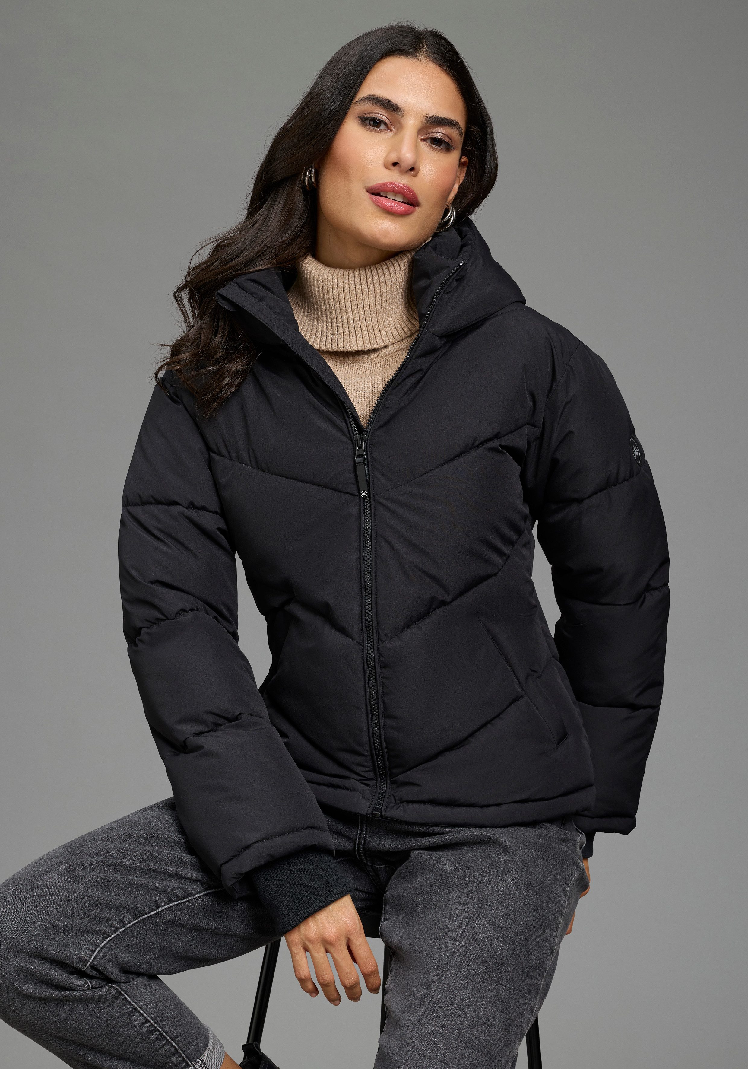Polarino Steppjacke Puffer Jacke mit Kapuze, figurumspielend, wärmend. € 69,99, (€ 69,99 pro 1 Stk).