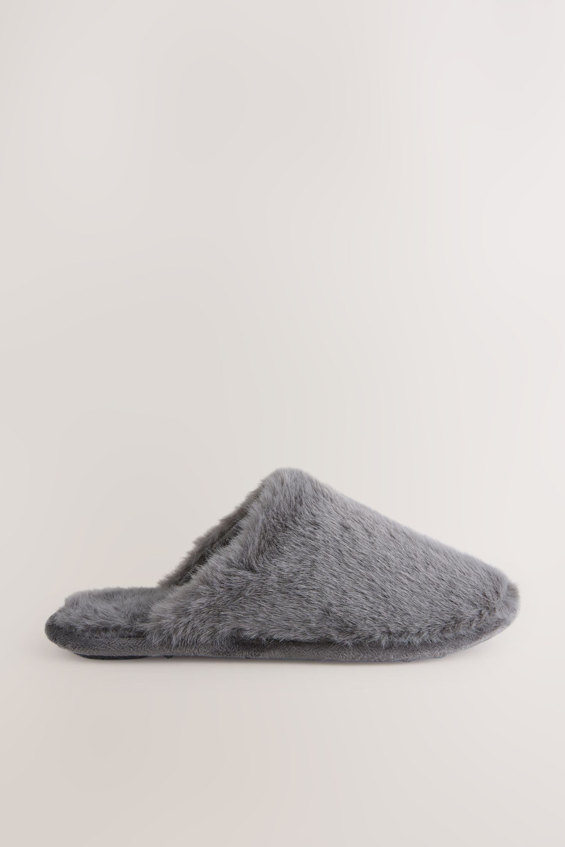 Next Pantolette aus Kunstfell Hausschuh (1-tlg)