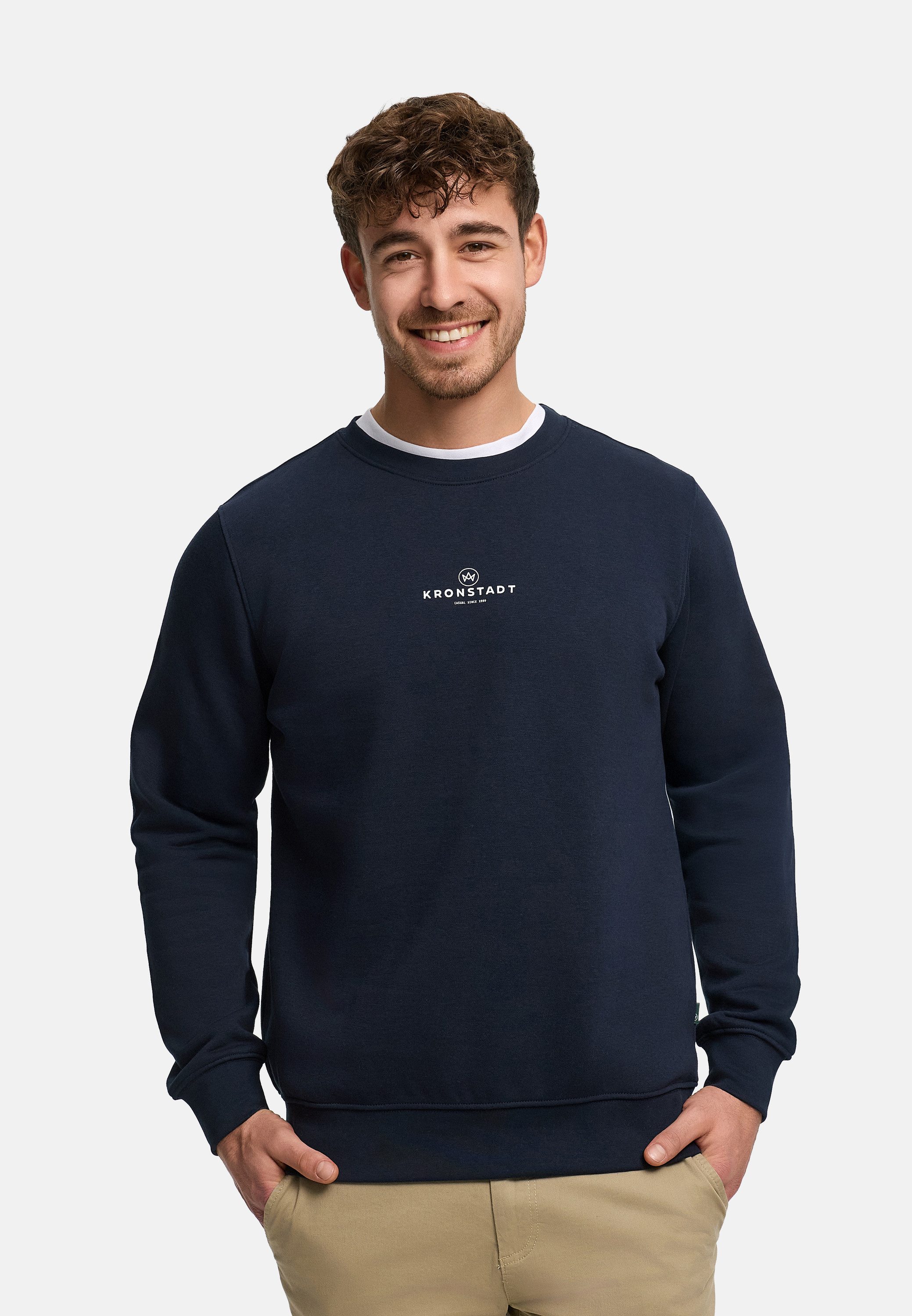 Kronstadt Sweater Herren KSLars Printsweater Sweatshirt Herrenpulli (Sweatshirt) Crewneck mit dezentem Logoprint auf der Brust