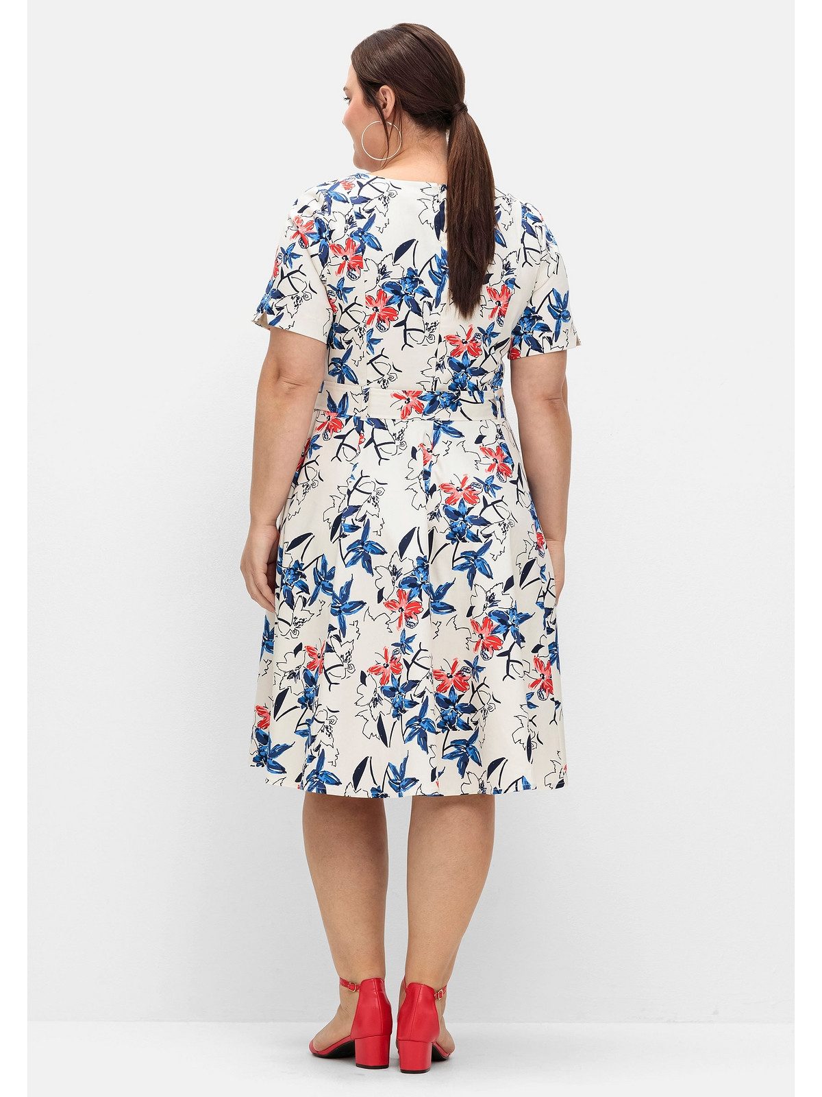 Sheego Abendkleid Große Größen mit Blumenprint und Stoffgürtel