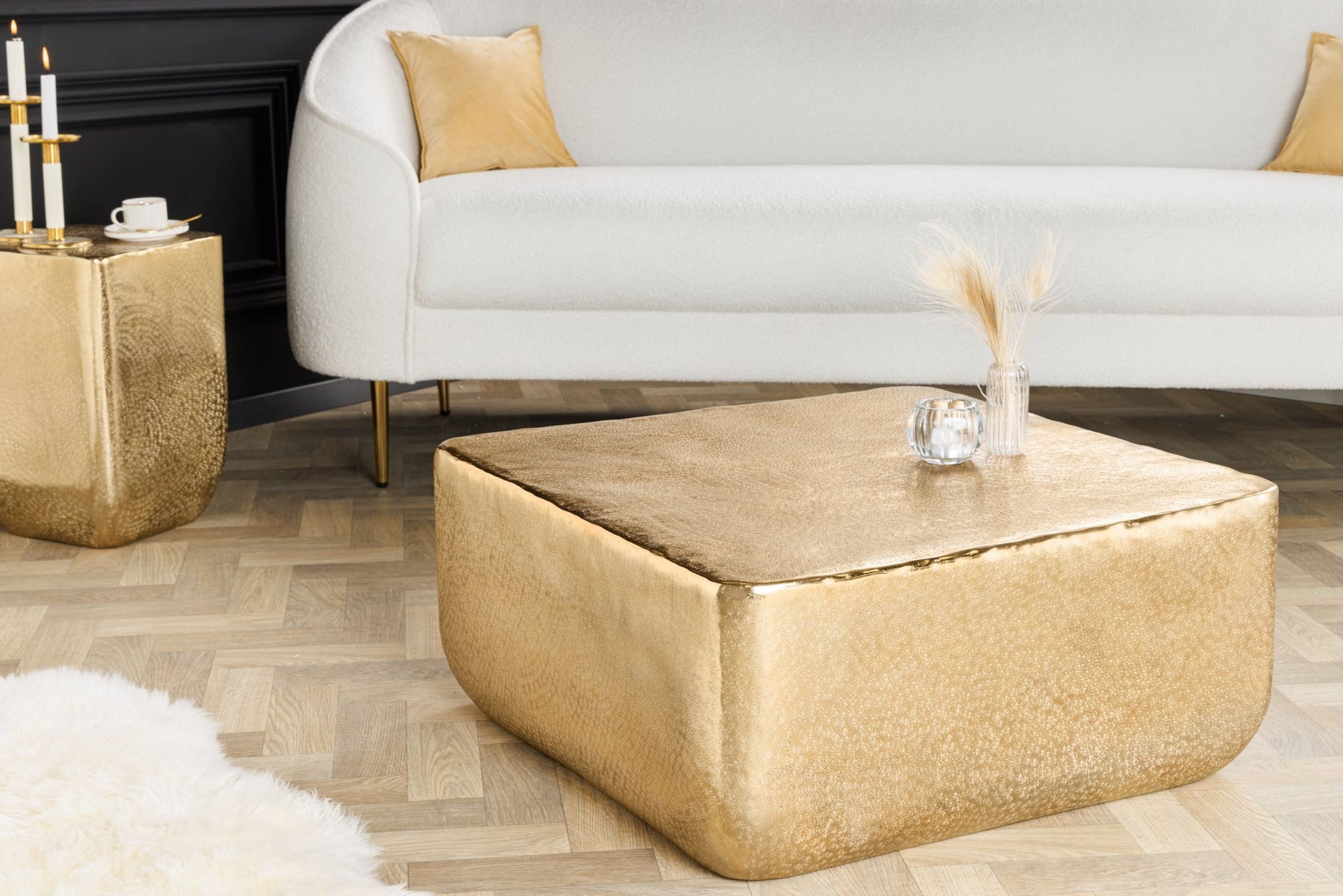 Licht-Erlebnisse Couchtisch JASPER, Handarbeit aus Metall in Gold 68 x 68 x günstig online kaufen