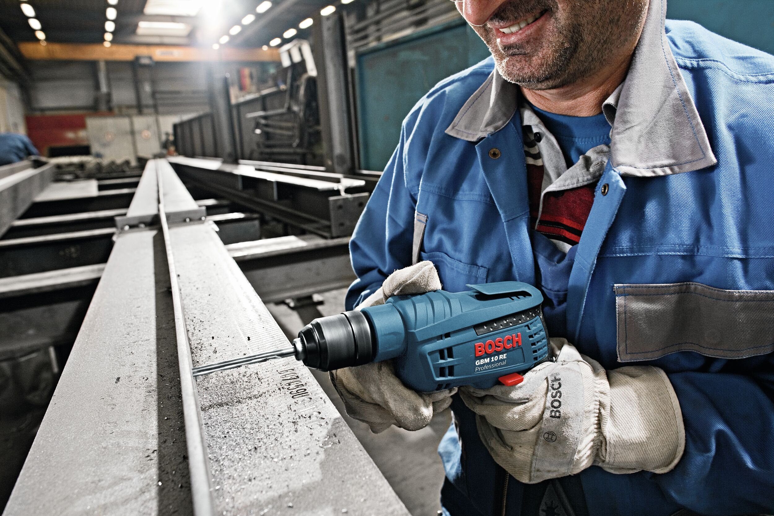 Bosch Professional Bohrmaschine GBM 10 RE, 230 V, max. 1676 U/min, Im Karton