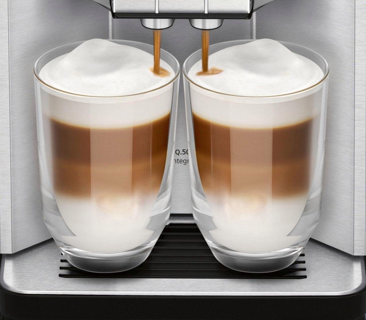 einfache Bedienung, integral gleichzeitig EQ.500 2 SIEMENS Kaffeevollautomat integrierter Milchbehälter, Tassen TQ507D02,