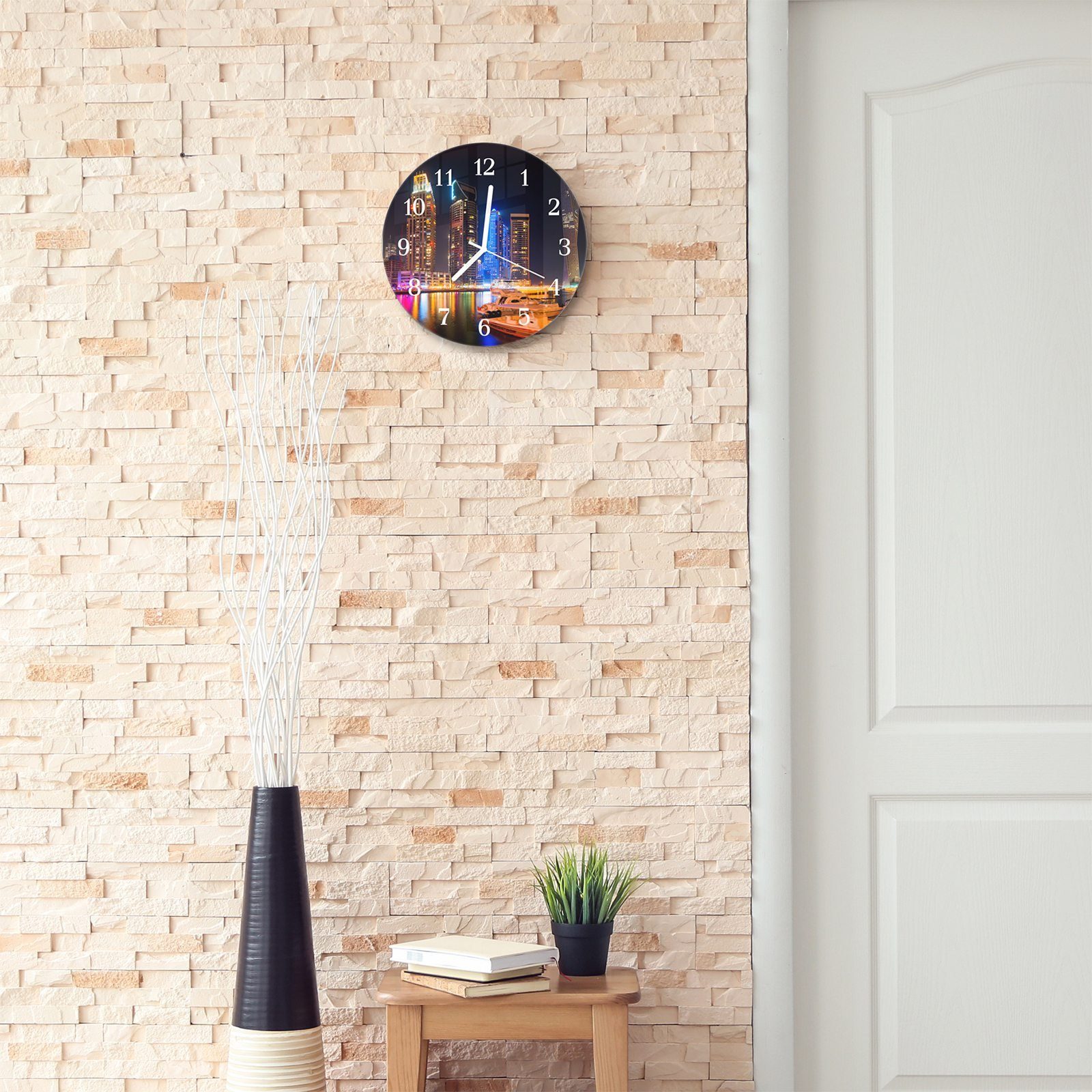 Primedeco Wanduhr Wanduhr aus Durchmesser Stadtansicht Motiv und mit Lichtershow Glas - Rund cm mit 30 Quarzuhrwerk mit