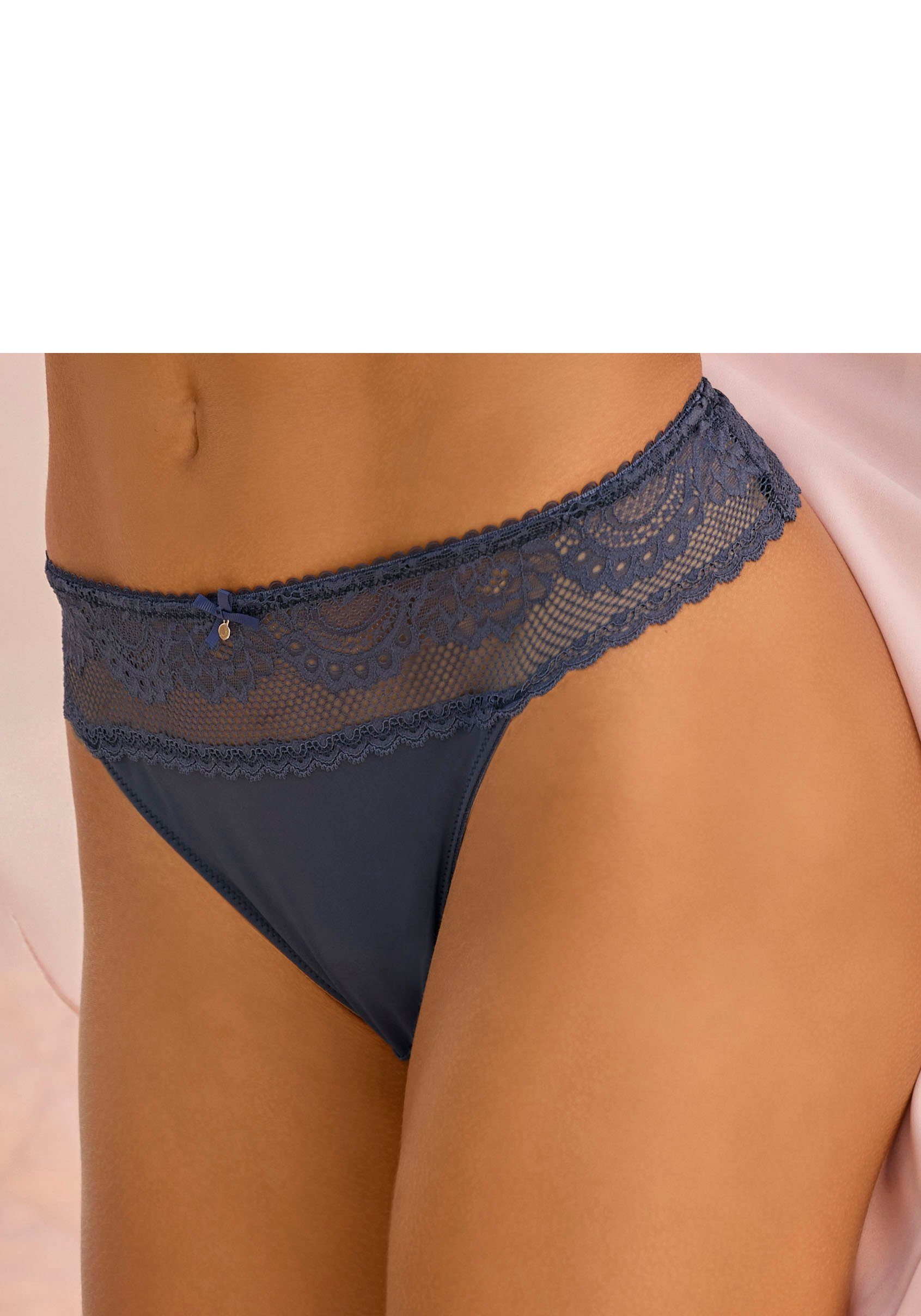 LASCANA High-Waist-String mit breitem Bund aus floraler Spitze – Bild 5 von 5