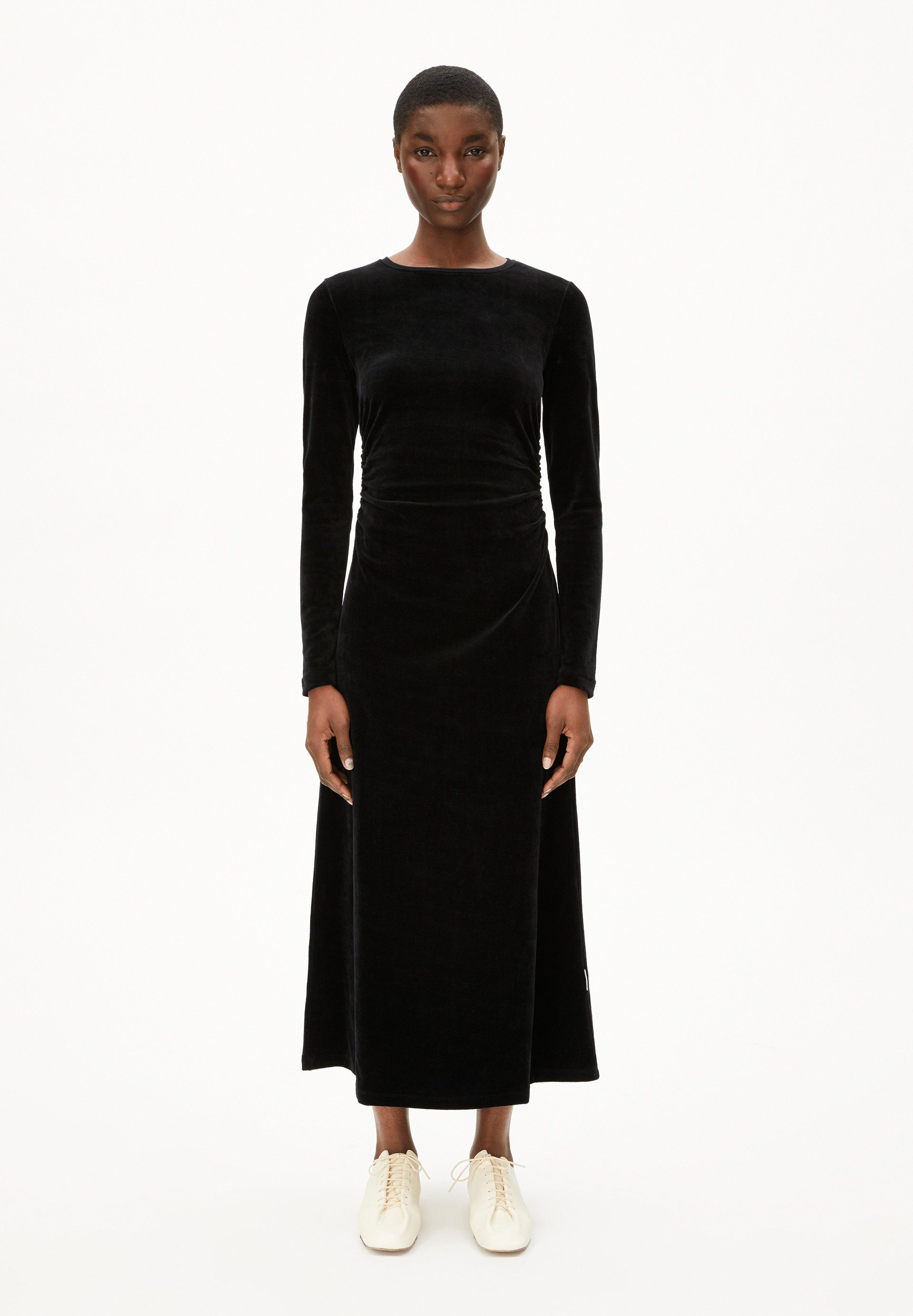 Armedangels Jerseykleid ADAAJA VELVET Jerseykleid aus Bio-Baumwoll Mix (Slim Fit) Bio-Baumwoll Mix