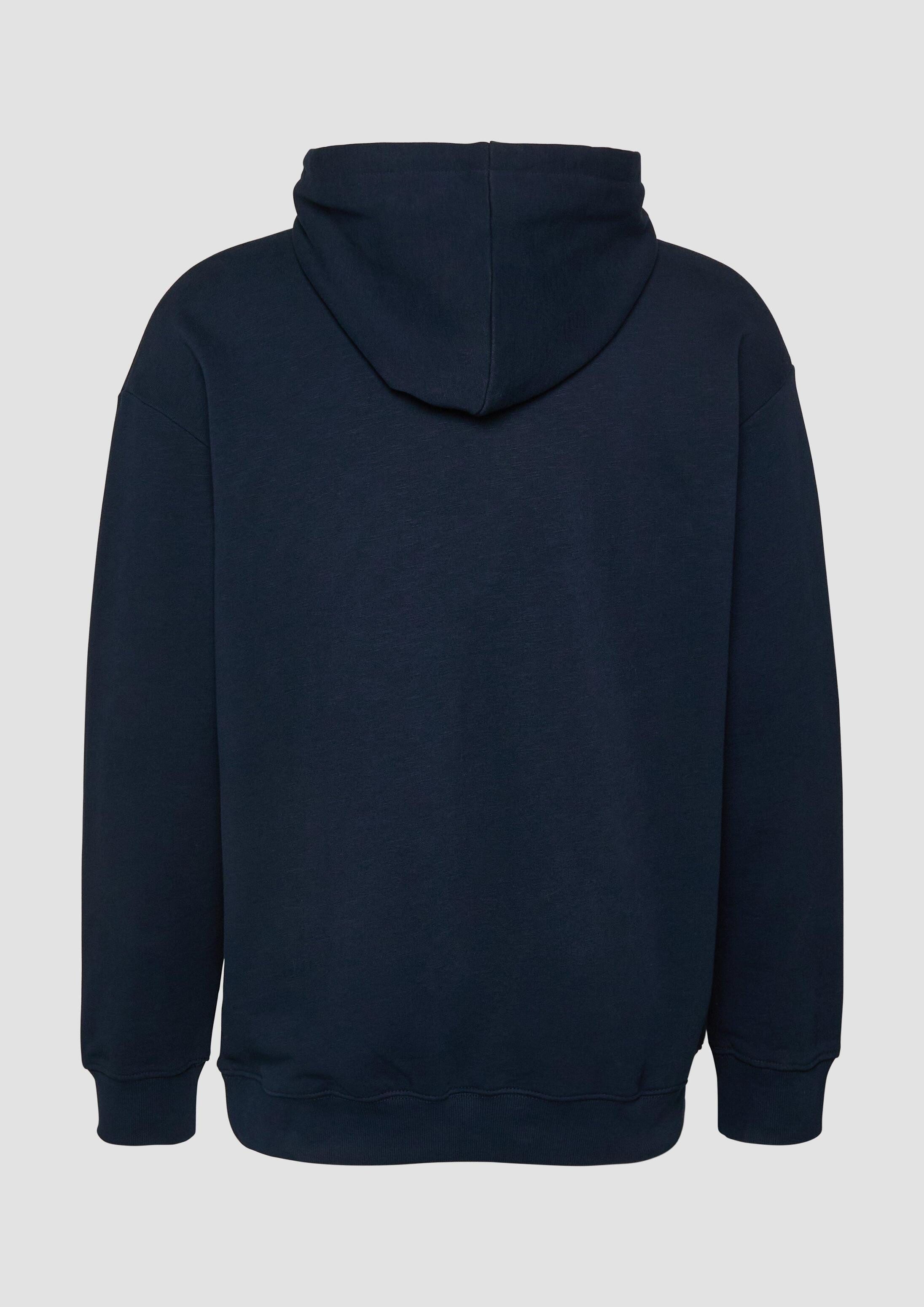 s.Oliver Sweatshirt Sweatshirt Kapuzen-Sweatshirt im Modern Fit mit College-Artwork