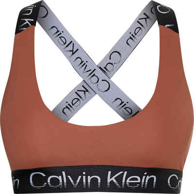 Calvin Klein Performance Sport-Bustier »WO - Medium Support Sports Bra« mit Calvin Klein Schriftzug auf Trägern und Unterbrustband