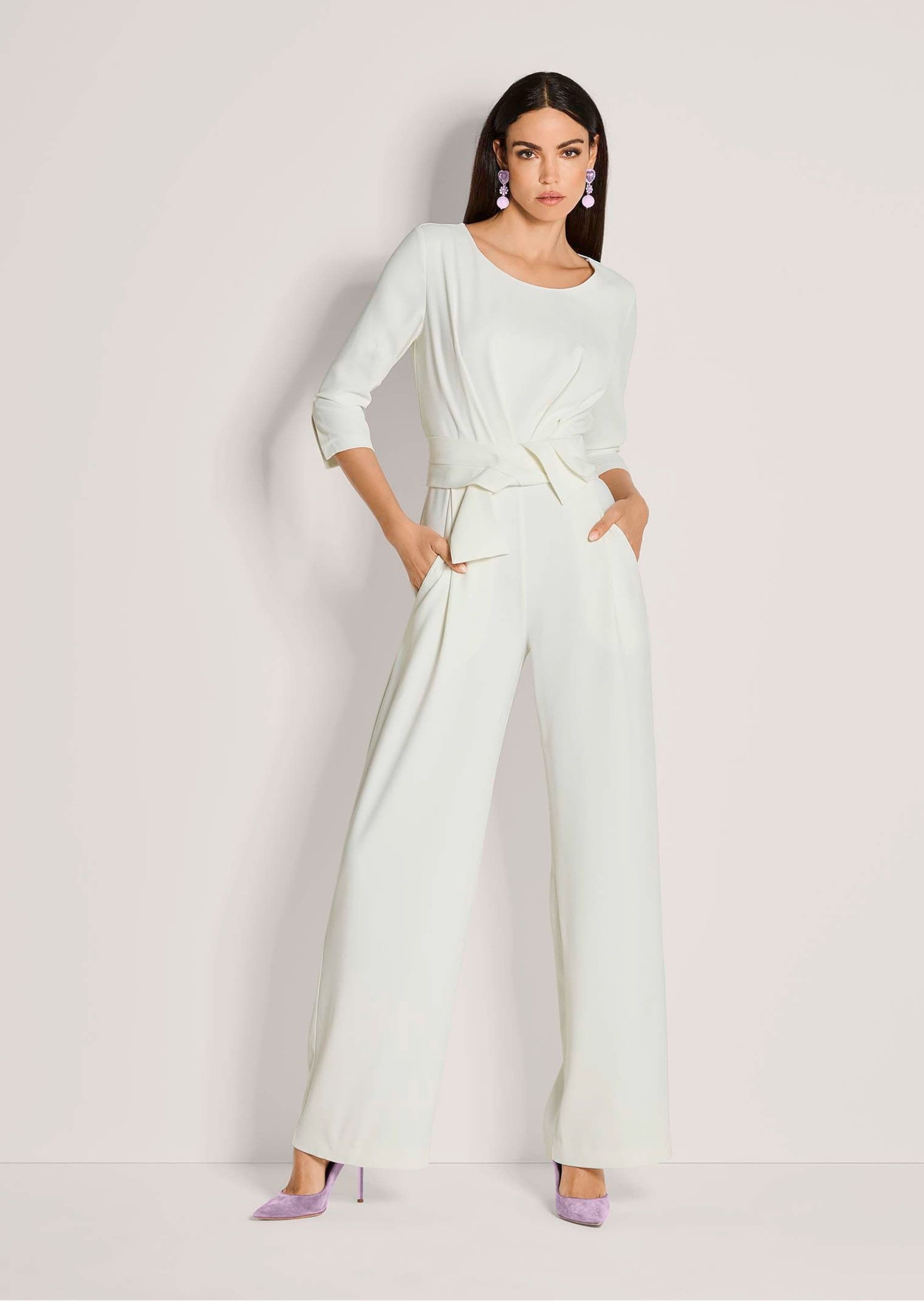MADELEINE Jumpsuit Eleganter Jumpsuit mit Layering-Oberteil Raffinierter Jumpsuit mit Marlene-Beinen und Bindeband, Halbarm