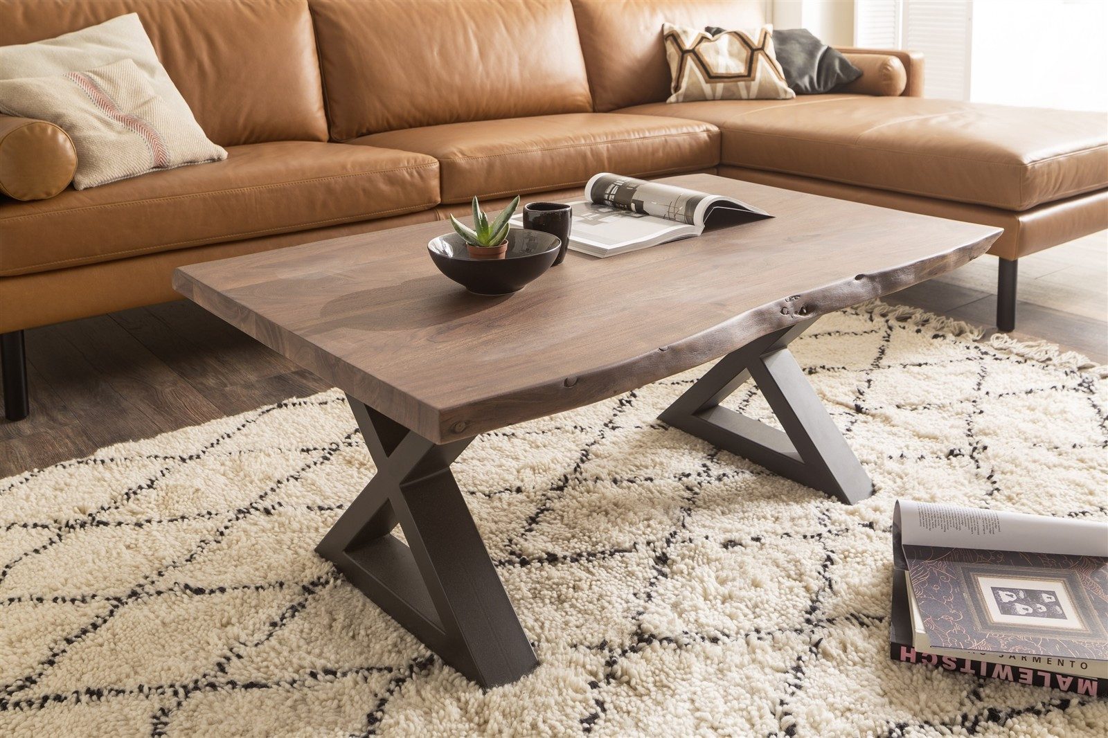 freiraum Couchtisch CARTAGENA, in Akazie massiv walnussfarben - 110x45x70 (BxHxT)