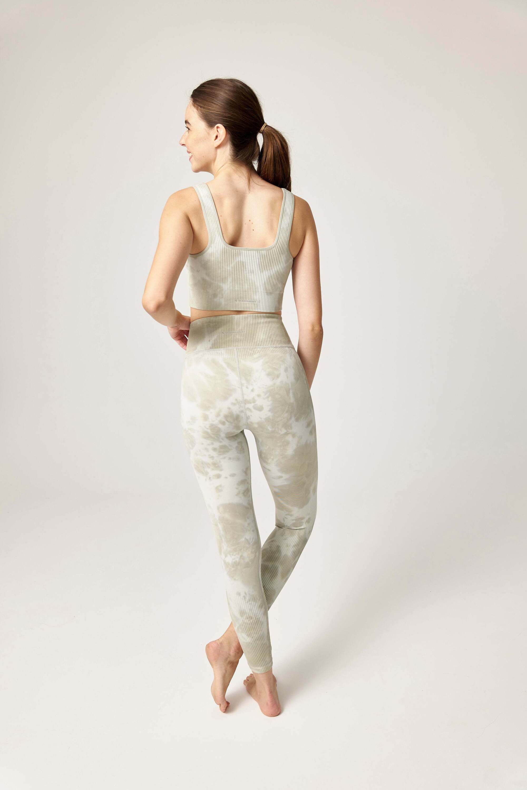 OCEANSAPART Leggings Sydney (1-tlg) Sport-Leggings mit Shaping-Funktion günstig online kaufen