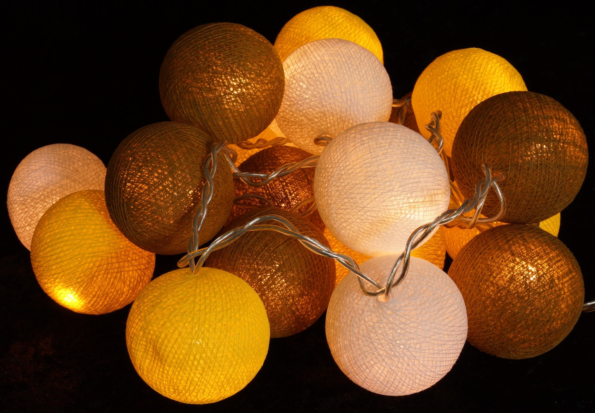 Lichterkette, Lampion.. Stoff gelb/braun/weiß Ball LED-Lichterkette Kugel Guru-Shop LED