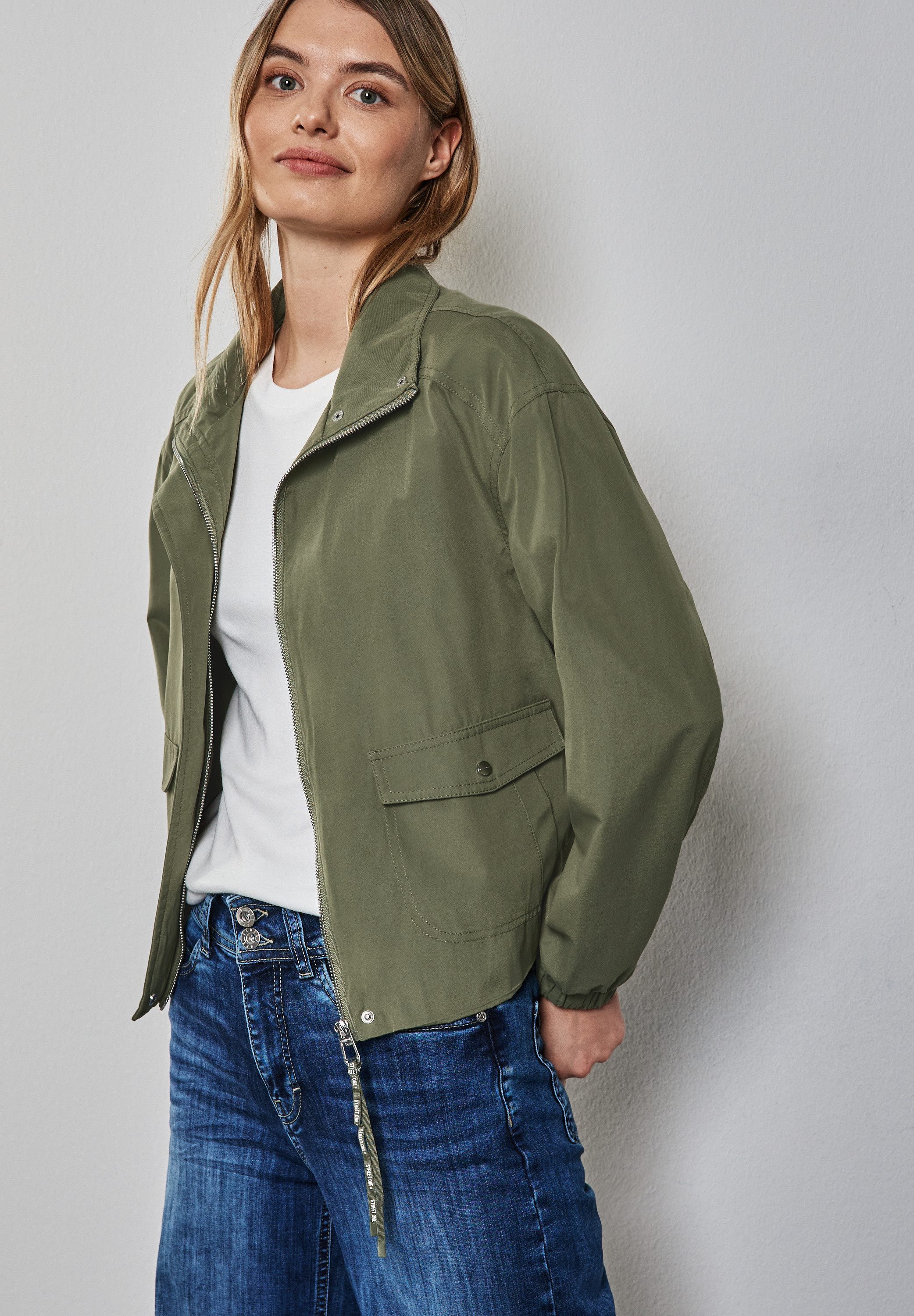 STREET ONE Kurzjacke aus softem Materialmix