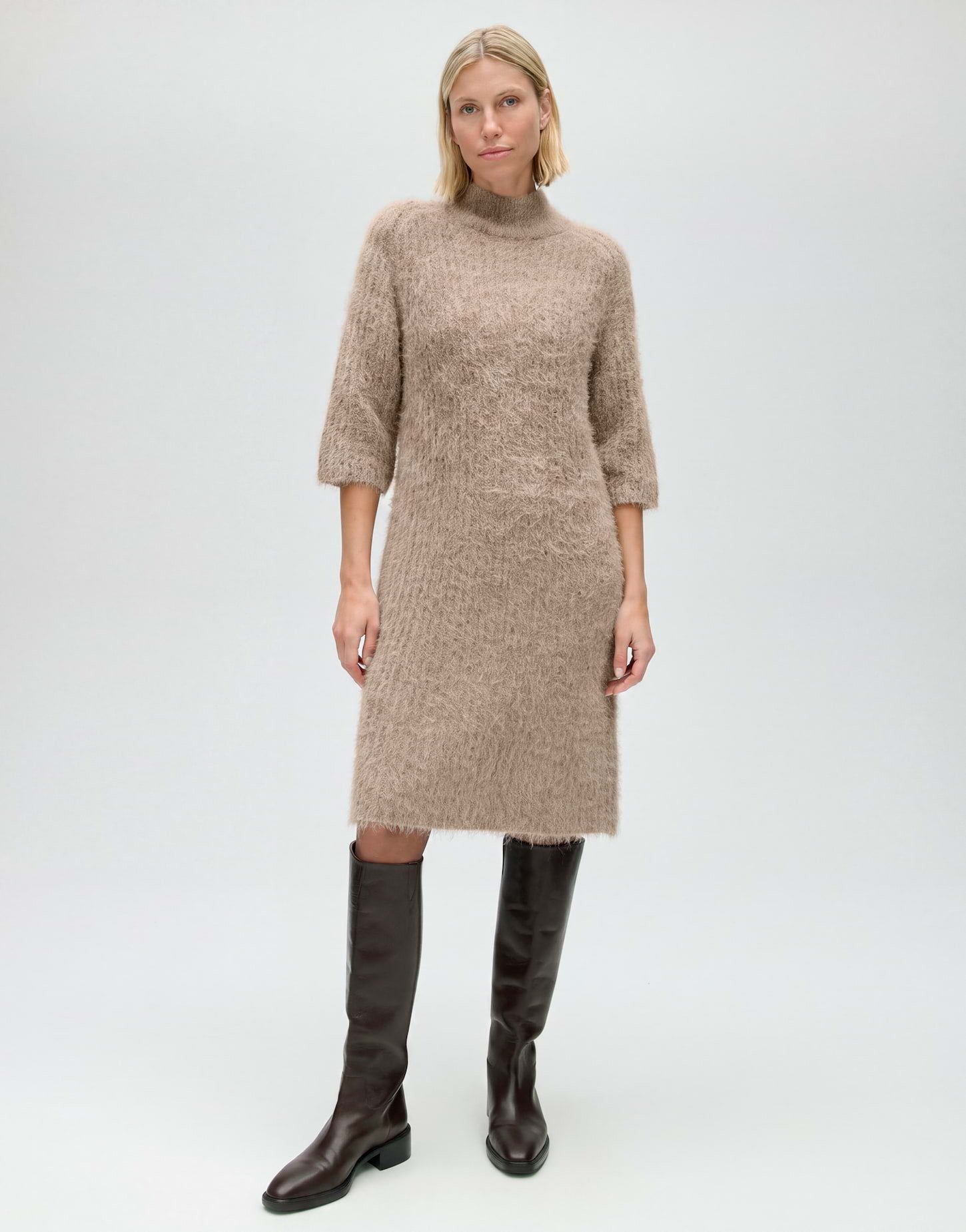 OPUS Sweatkleid Wontessa aus Rippstrick mit flauschiger Struktur Gerader knielanger Schnitt mit Raglanärmeln und flauschiger Haptik