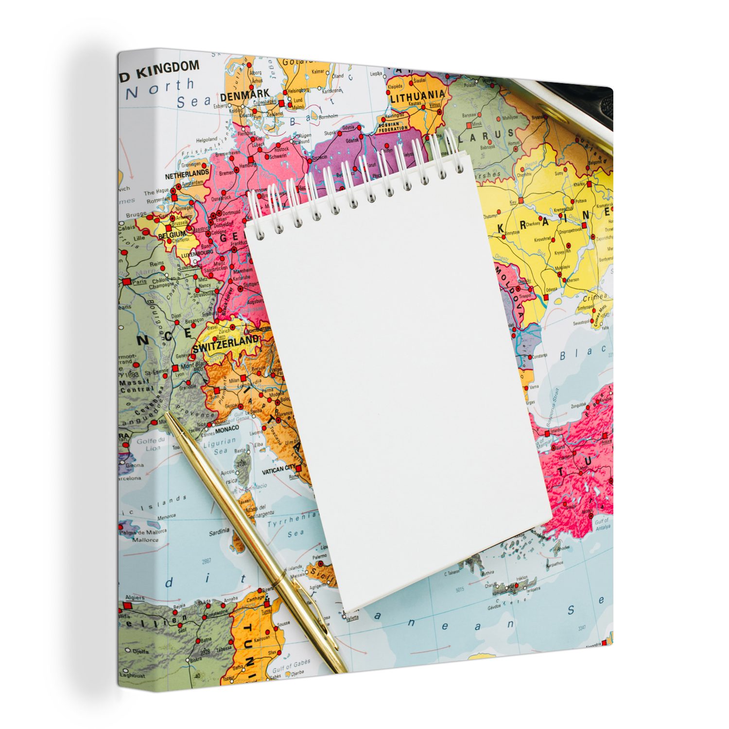 OneMillionCanvasses® Leinwandbild Weltkarte - Bleistift - Notizblock, (1 St), Leinwand Bilder für Wohnzimmer Schlafzimmer
