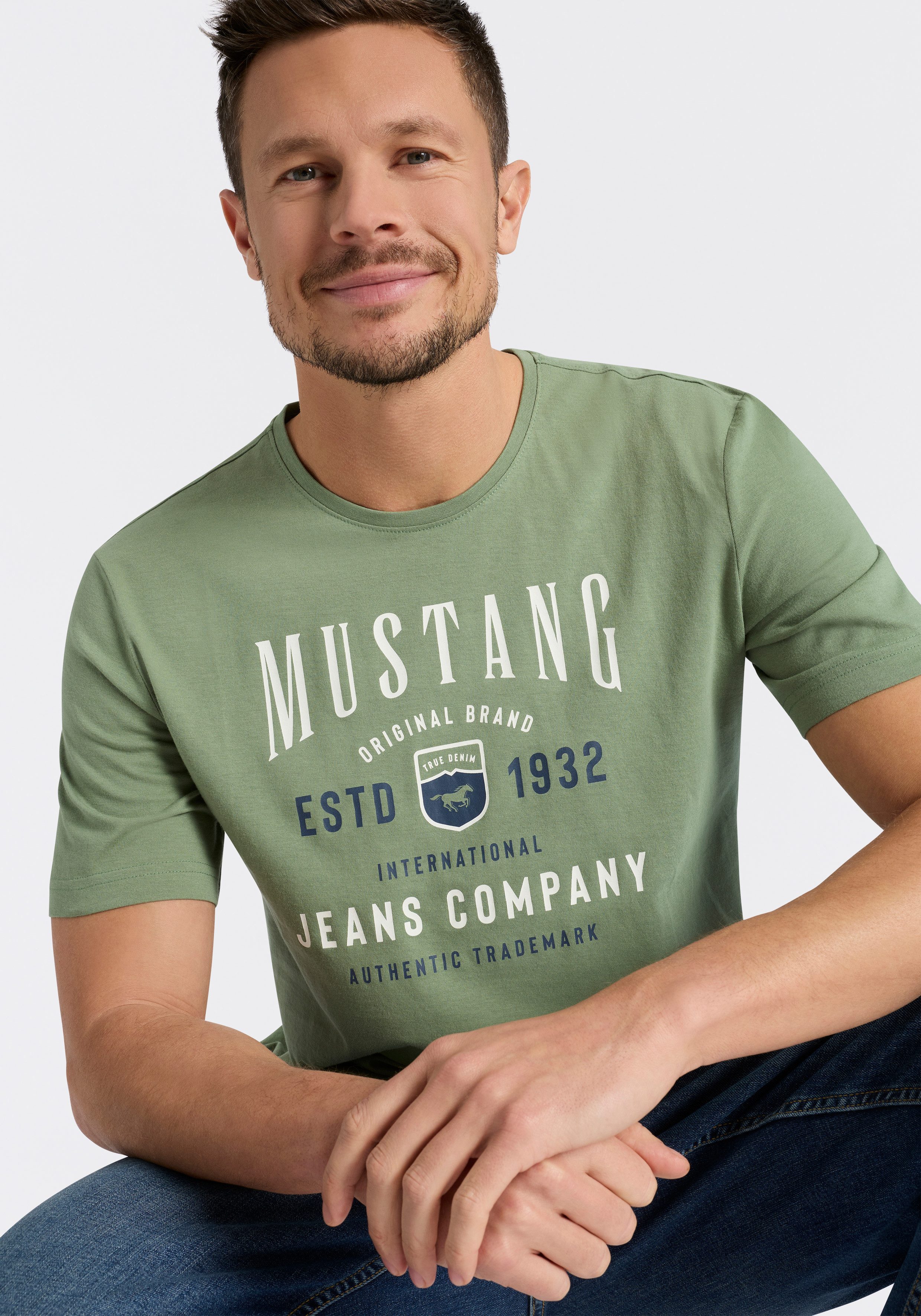MUSTANG Kurzarmshirt Alex Logoprint Kurzarm, normale Passform