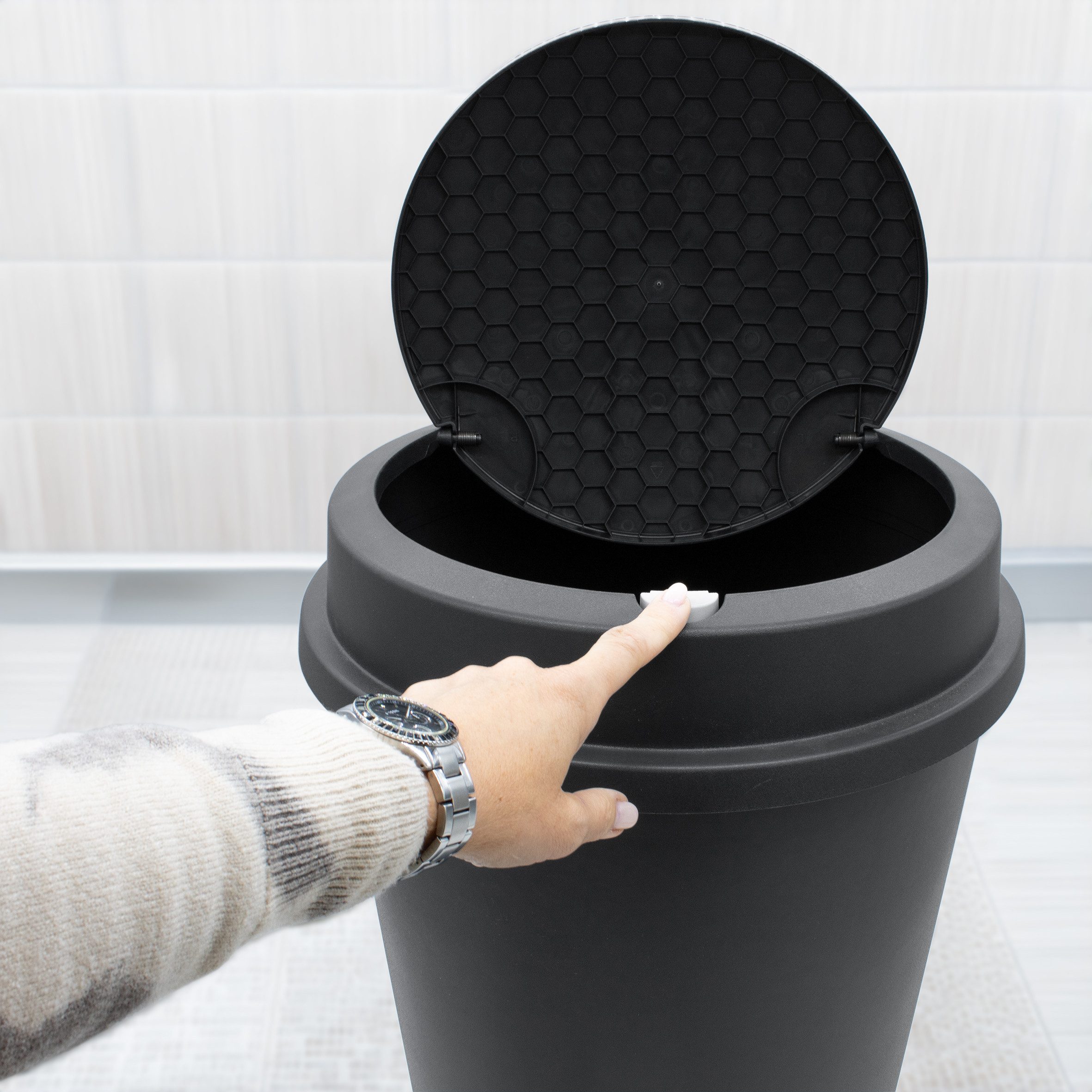 Spetebo Mülleimer XL Kunststoff Abfalleimer anthrazit mit Push Deckel - 50 L, Runder Mülleimer mit abnehmbaren Deckel