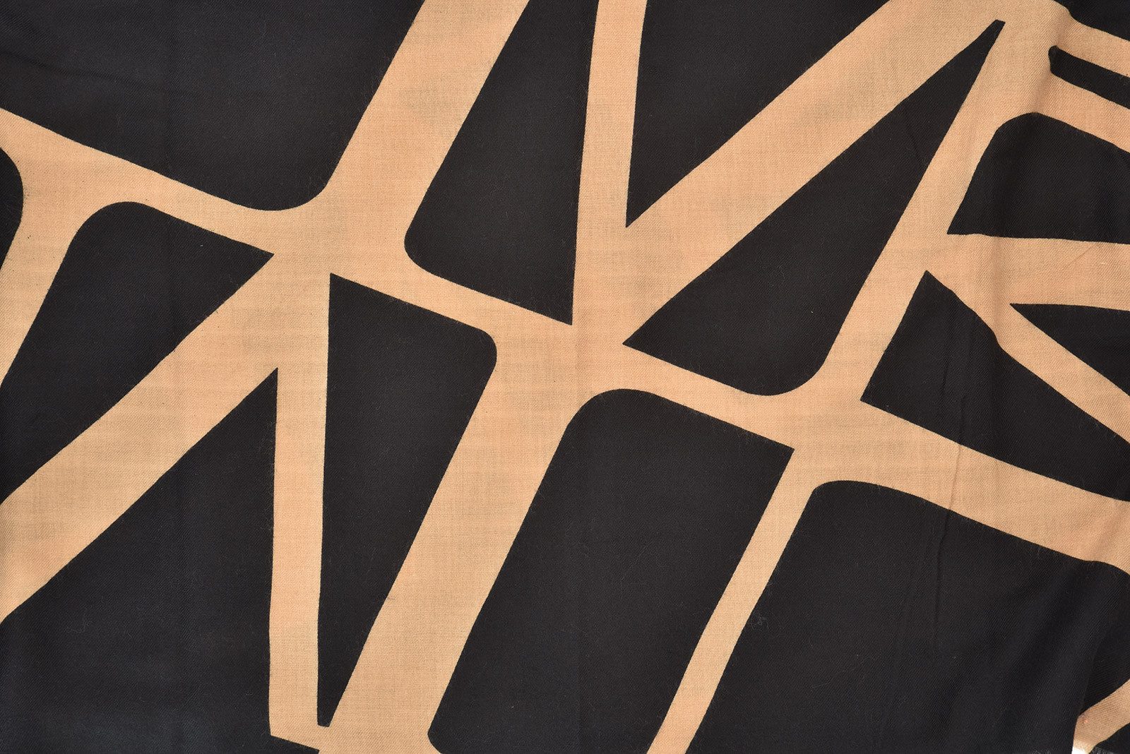 styleBREAKER Modeschal Schal mit Graphic Lines Muster, (1-St) günstig online kaufen