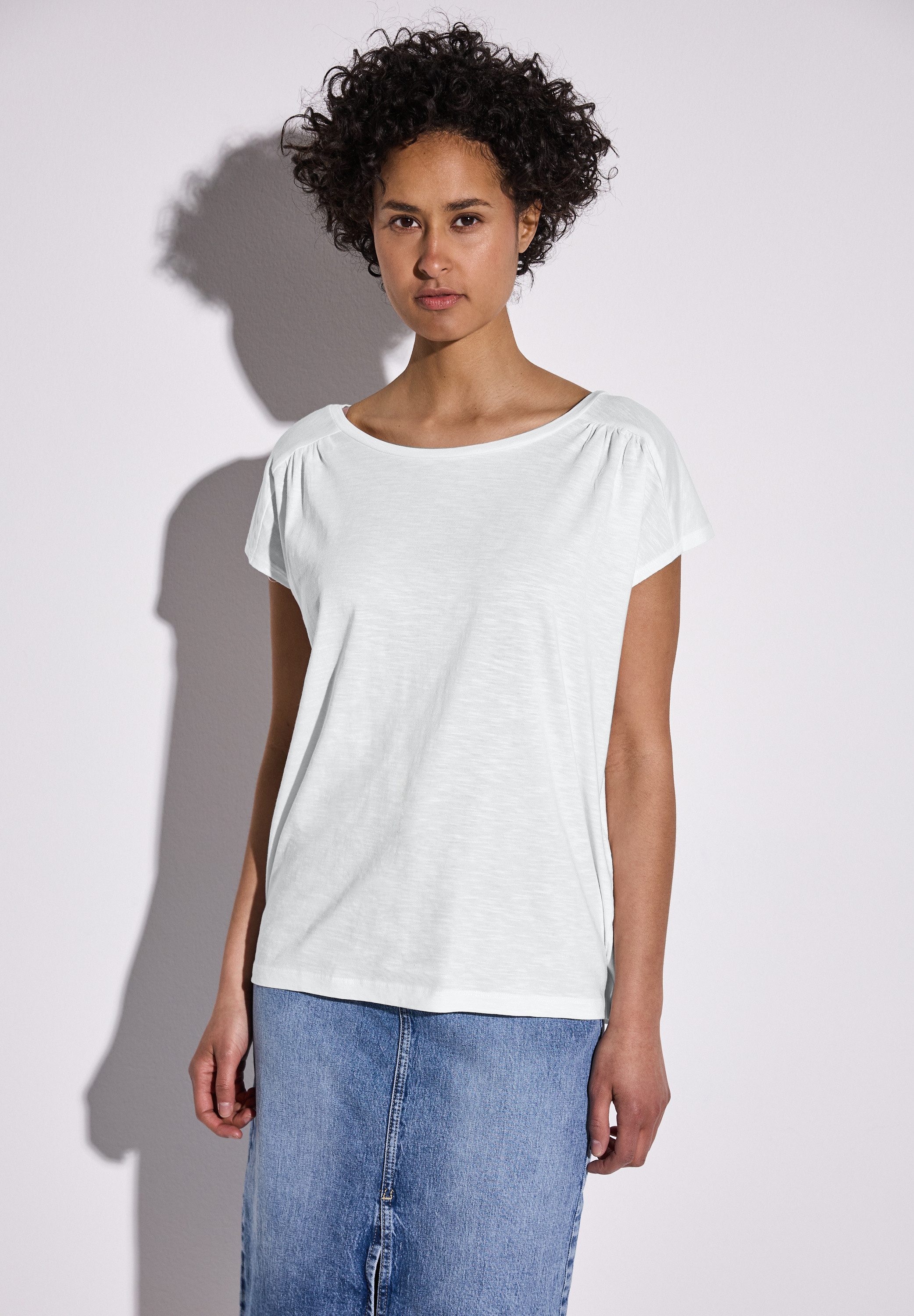 STREET ONE T-Shirt mit Seitlichen Einschlitzen am Saum günstig online kaufen