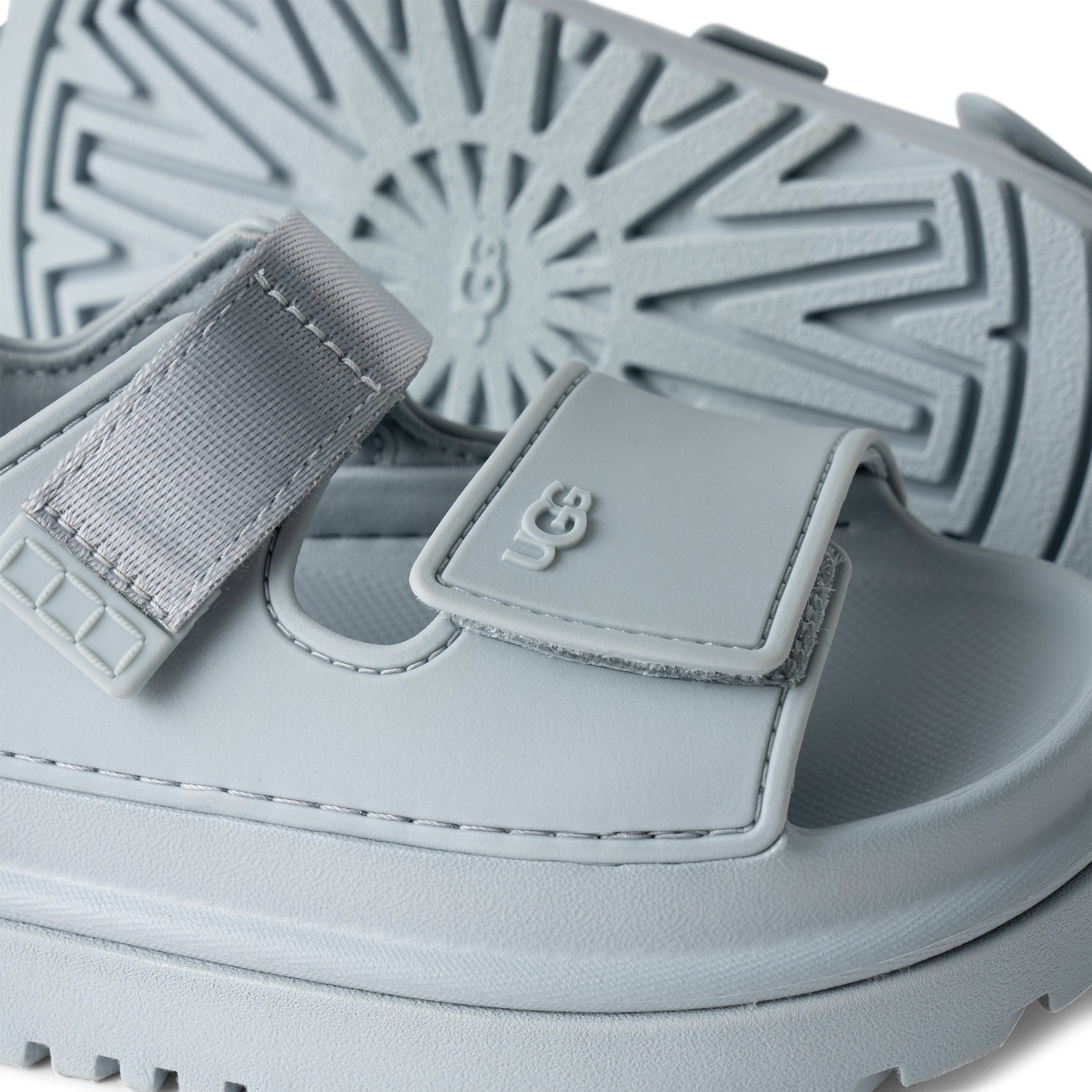 UGG K GOLDENGLOW Badesandale, Sommerschuh, Poolslides, Plateauabsatz, mit Klettverschluss