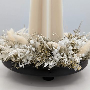 Trockenblume Silberne Festlichkeit: Trockenblumen-Adventskranz in Weiß und Silber, LYKKE & You