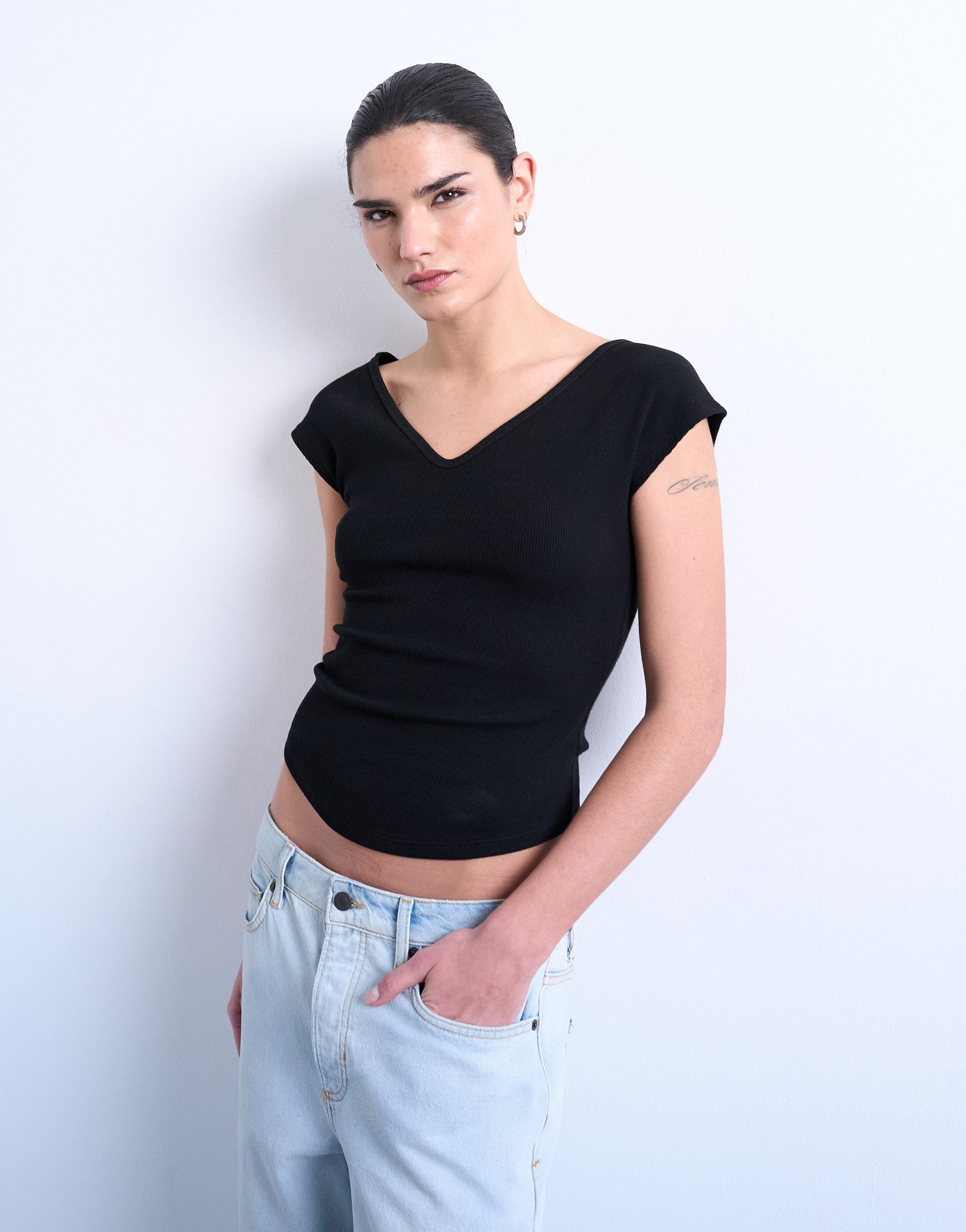 TOPSHOP V-Shirt TSLISSY SS V-NECK T-SHIRT JRS NOOS Baumwollmischung, slim fit