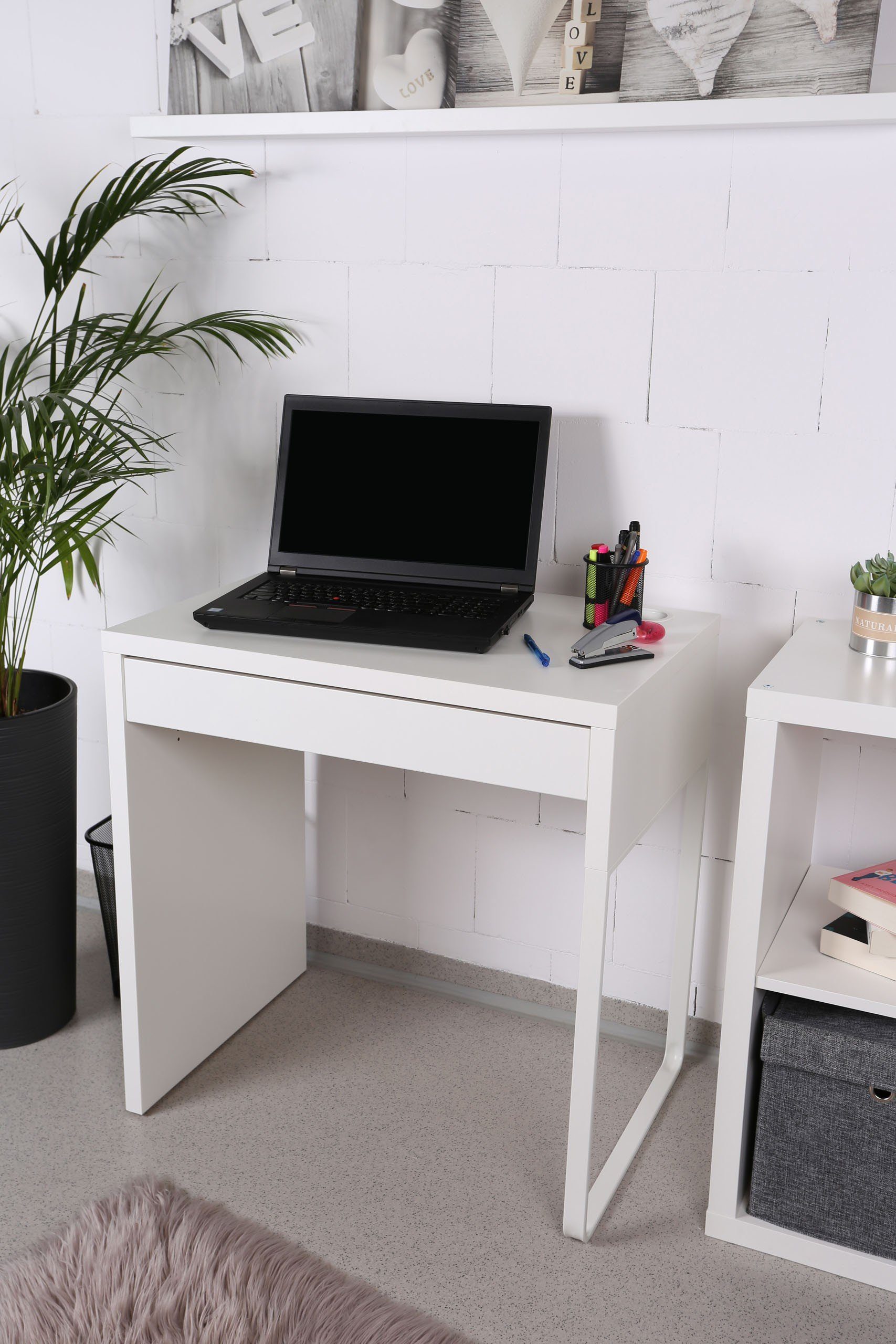 Sarcia.eu Schreibtisch MICKE Weißer Schreibtisch MICKE günstig online kaufen